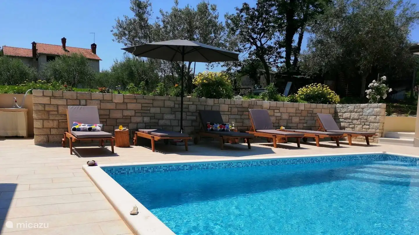 Canapéaux et parasol