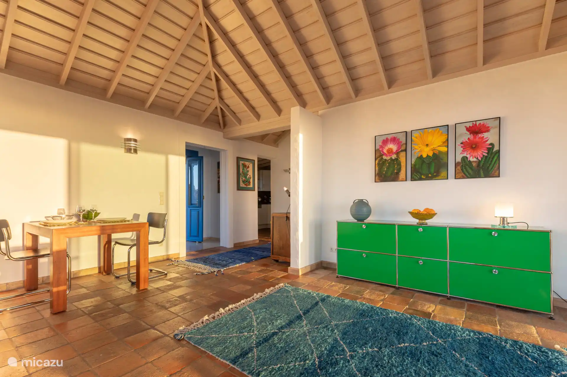 Die toskanischen, marokkanischen und südafrikanischen Einflüsse machen diese Villa besonders stilvoll.