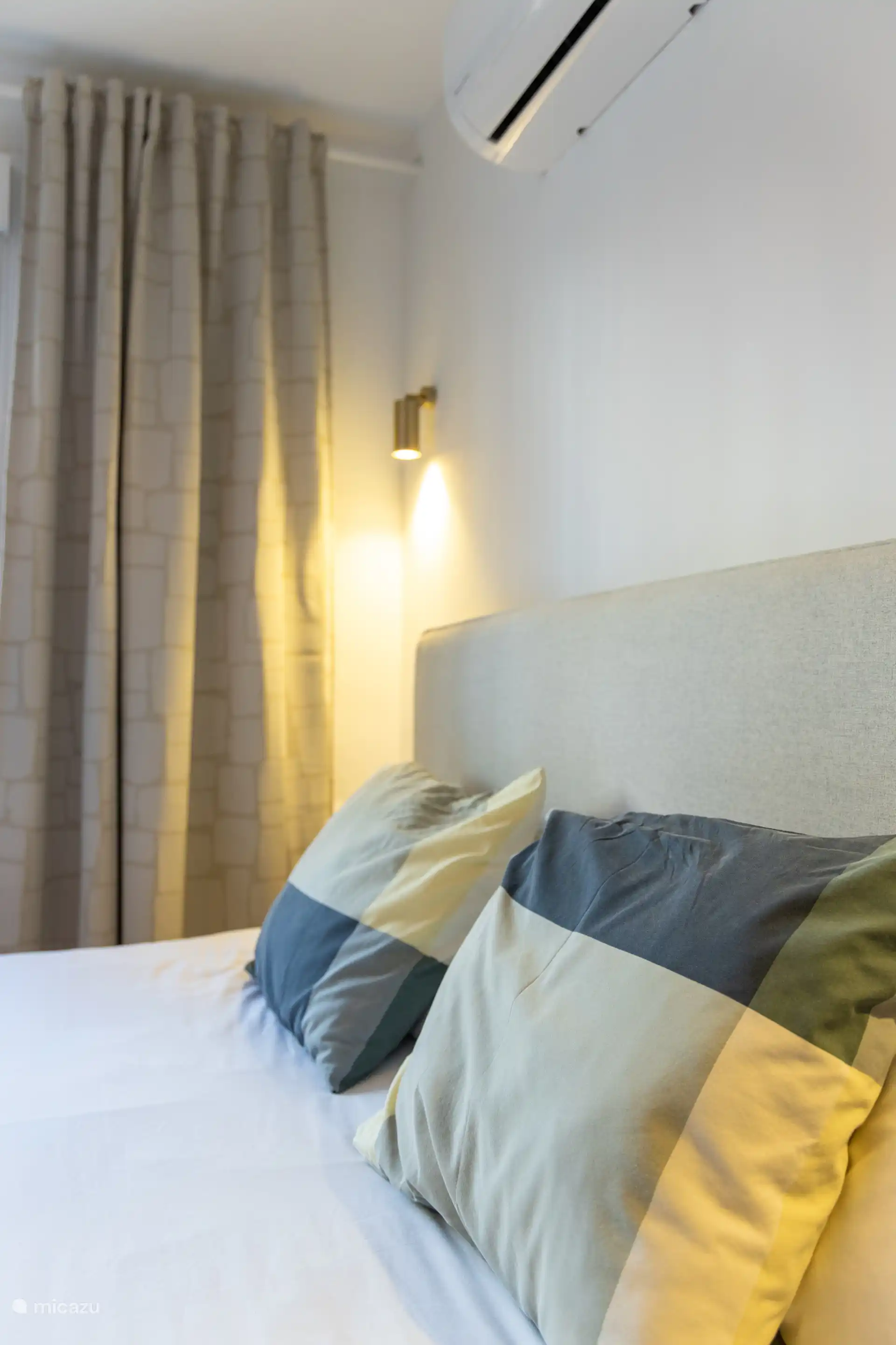 Bed van Hoofdslaapkamer