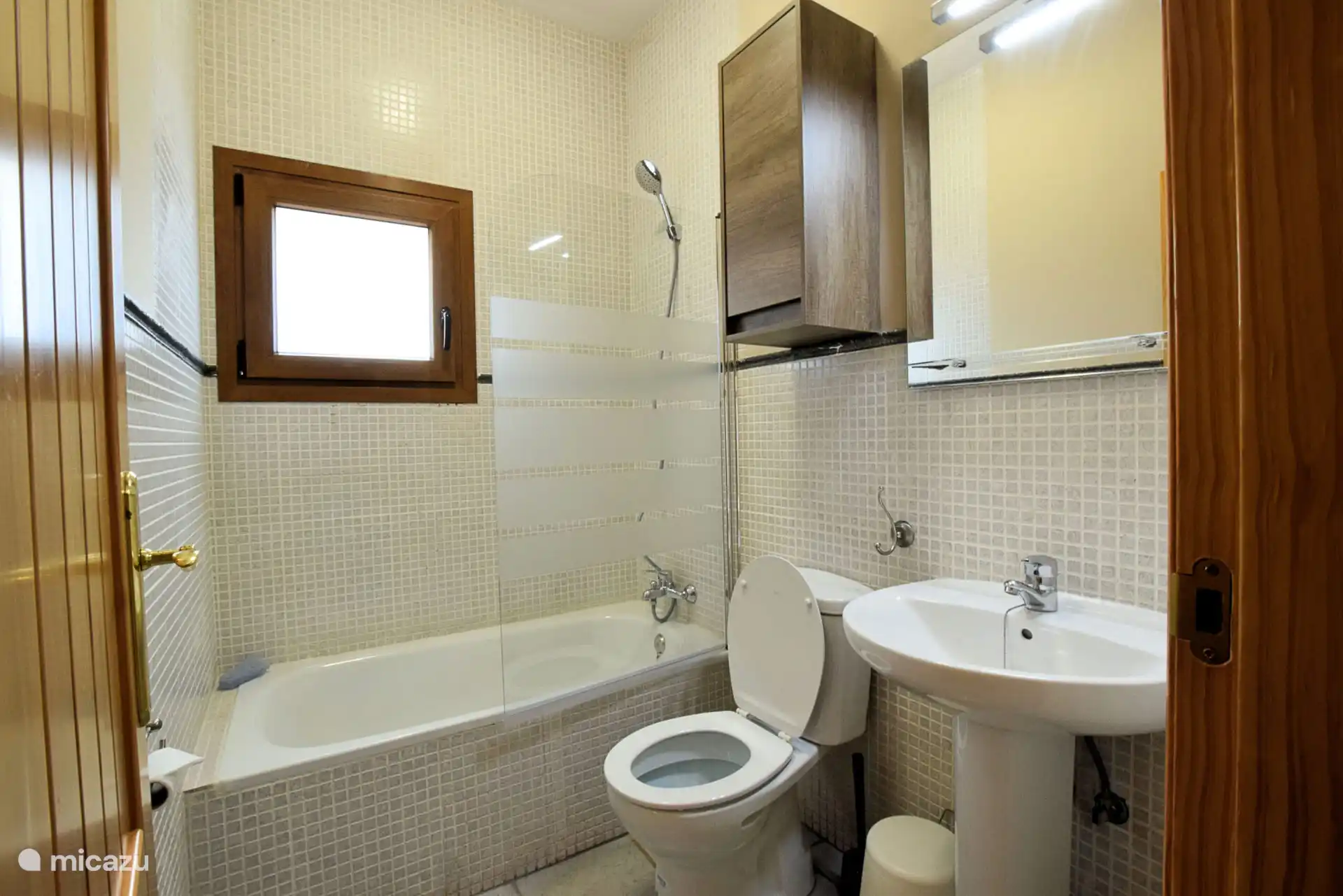 2nd bathroom