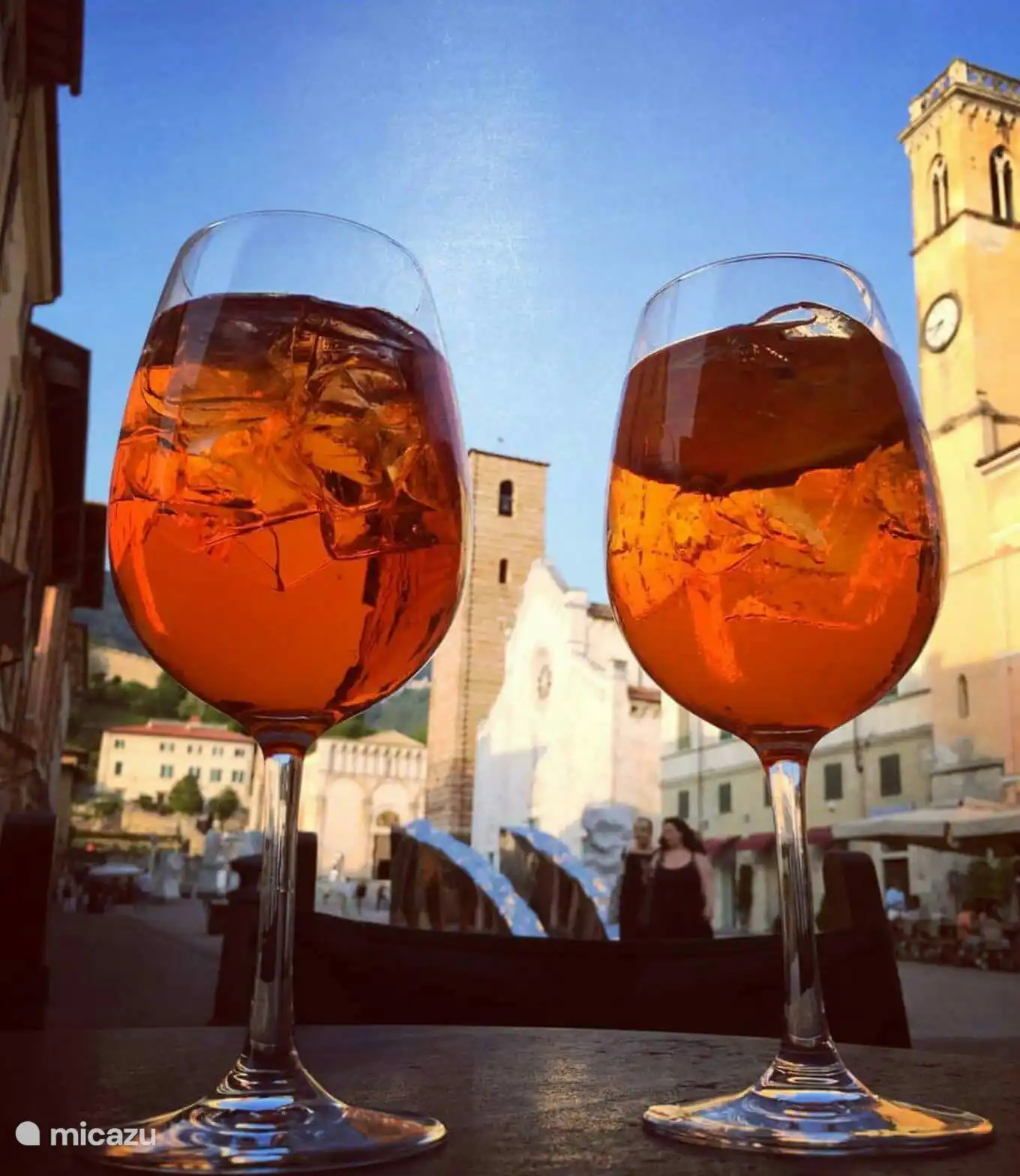 Enjoy the real Italian life: atmospheric squares, local aperitivos and wonderful relaxation in Tuscany