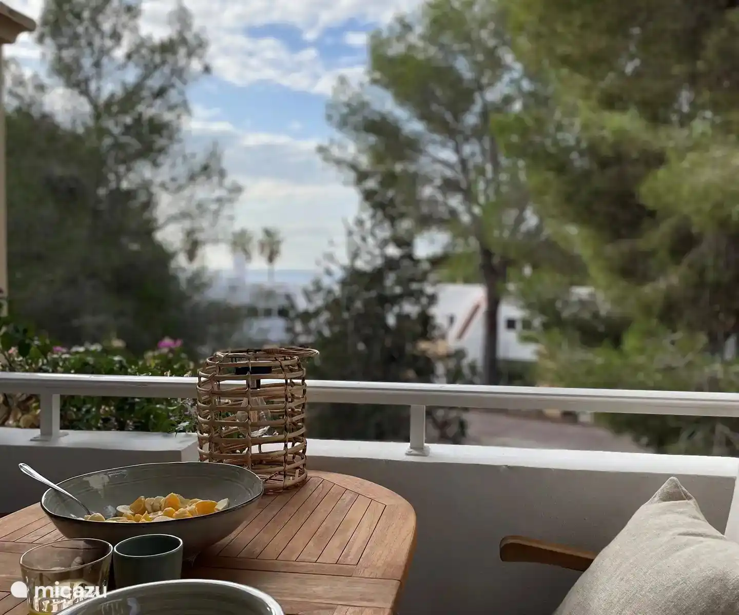 Gemeinsamer Chill-out-Bereich mit Meerblick, 20 Meter von der Wohnung entfernt