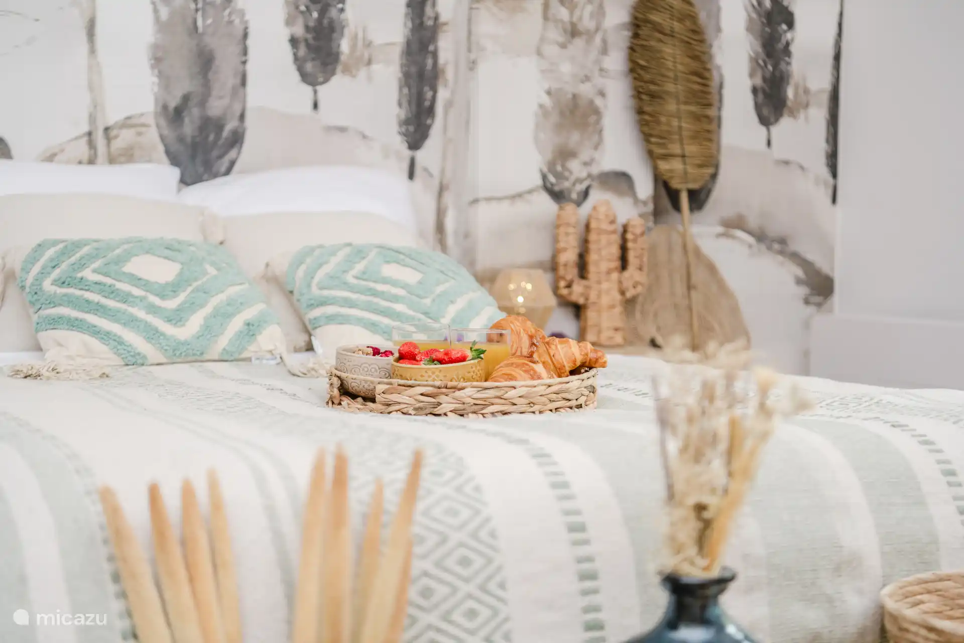 Bequemes Bett (160x200) für einen bezaubernden Aufenthalt in der Provence.