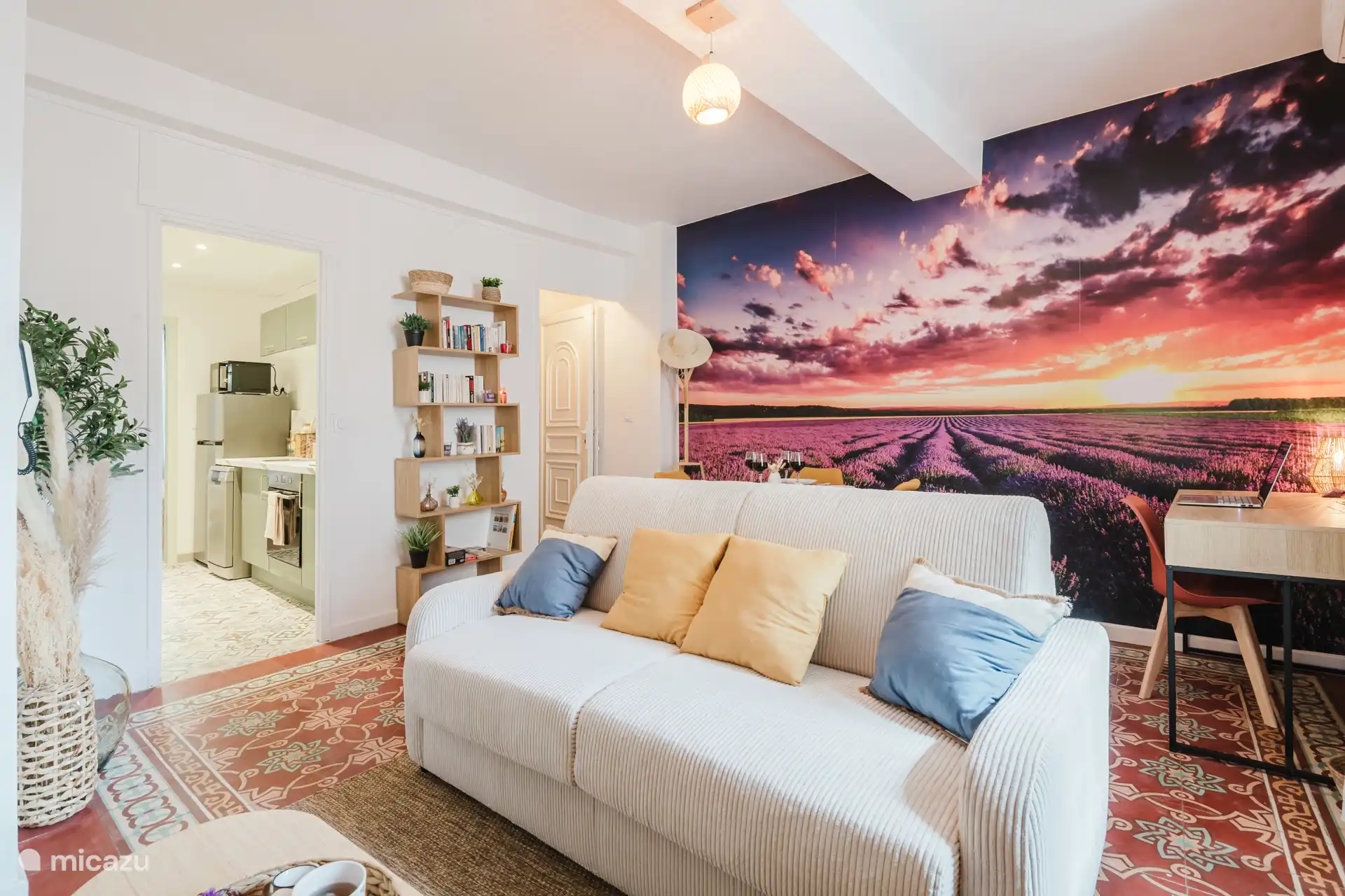 Comfortable living room for moments of relaxation in the heart of Provence.