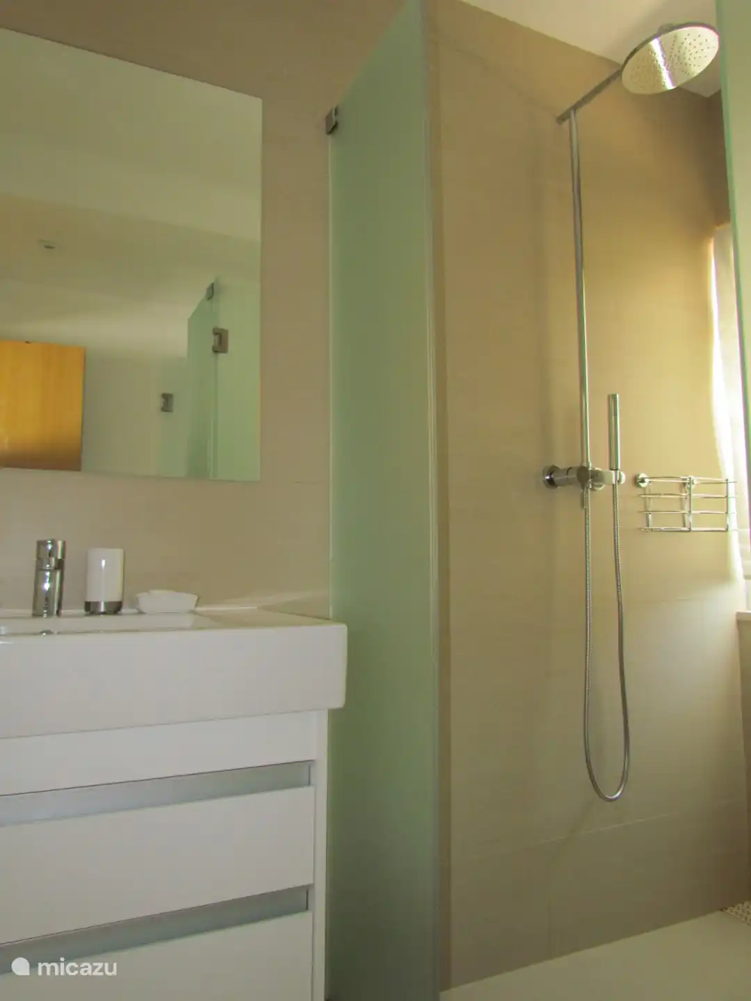 Baño - Primera planta