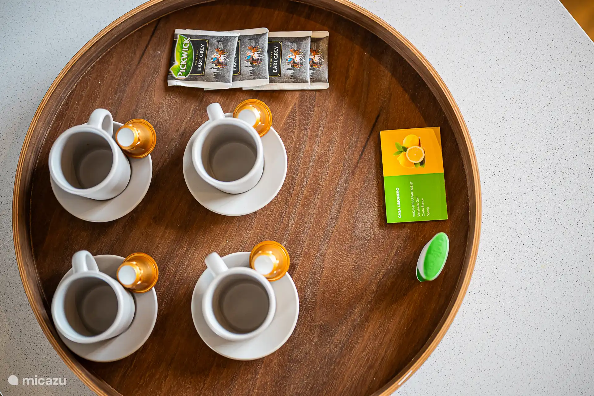 Bonne tasse de café/thé à l’arrivée