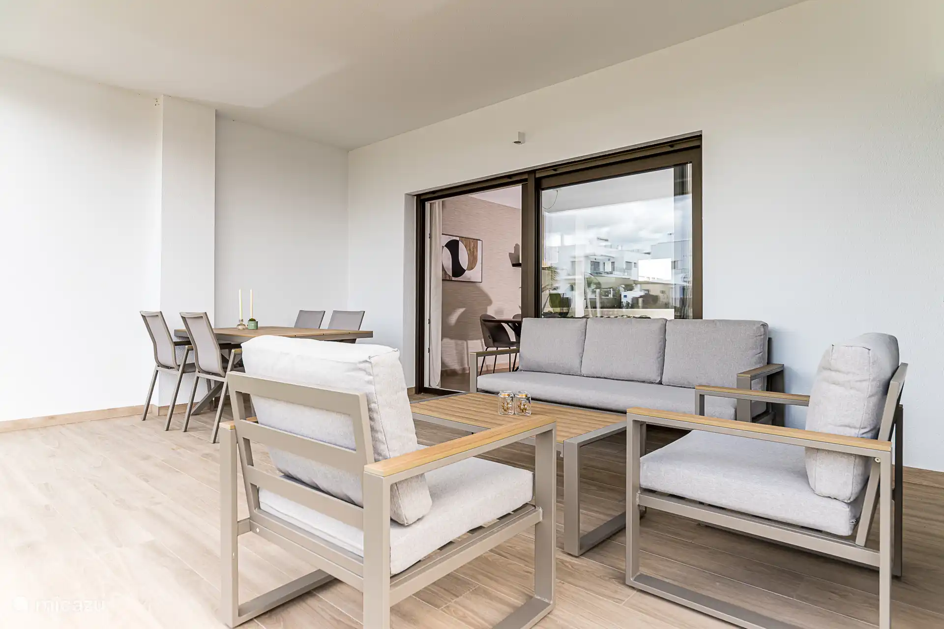 Terrasse incluant mobilier