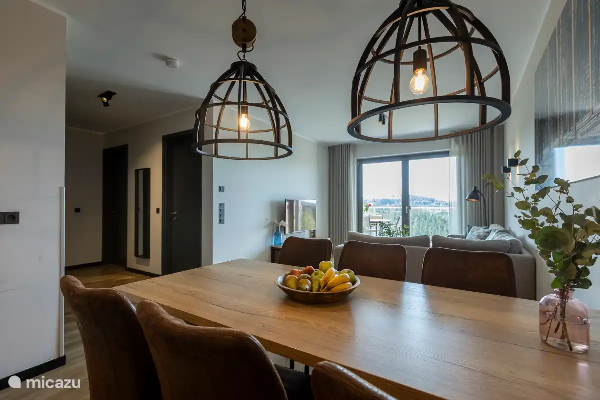 Eethoek en woonkamer