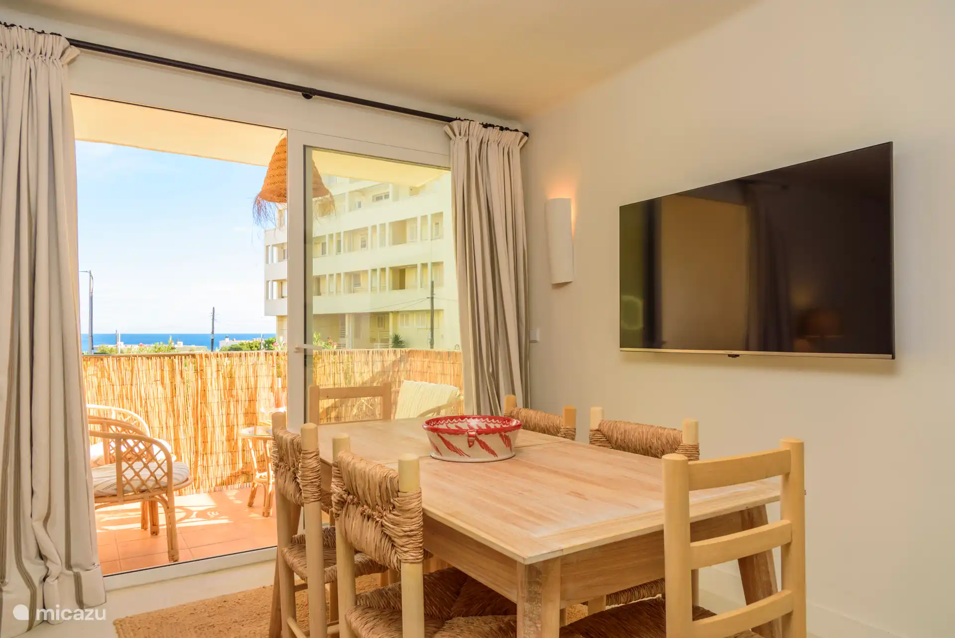 Heerlijk tafelen met dit uitzicht