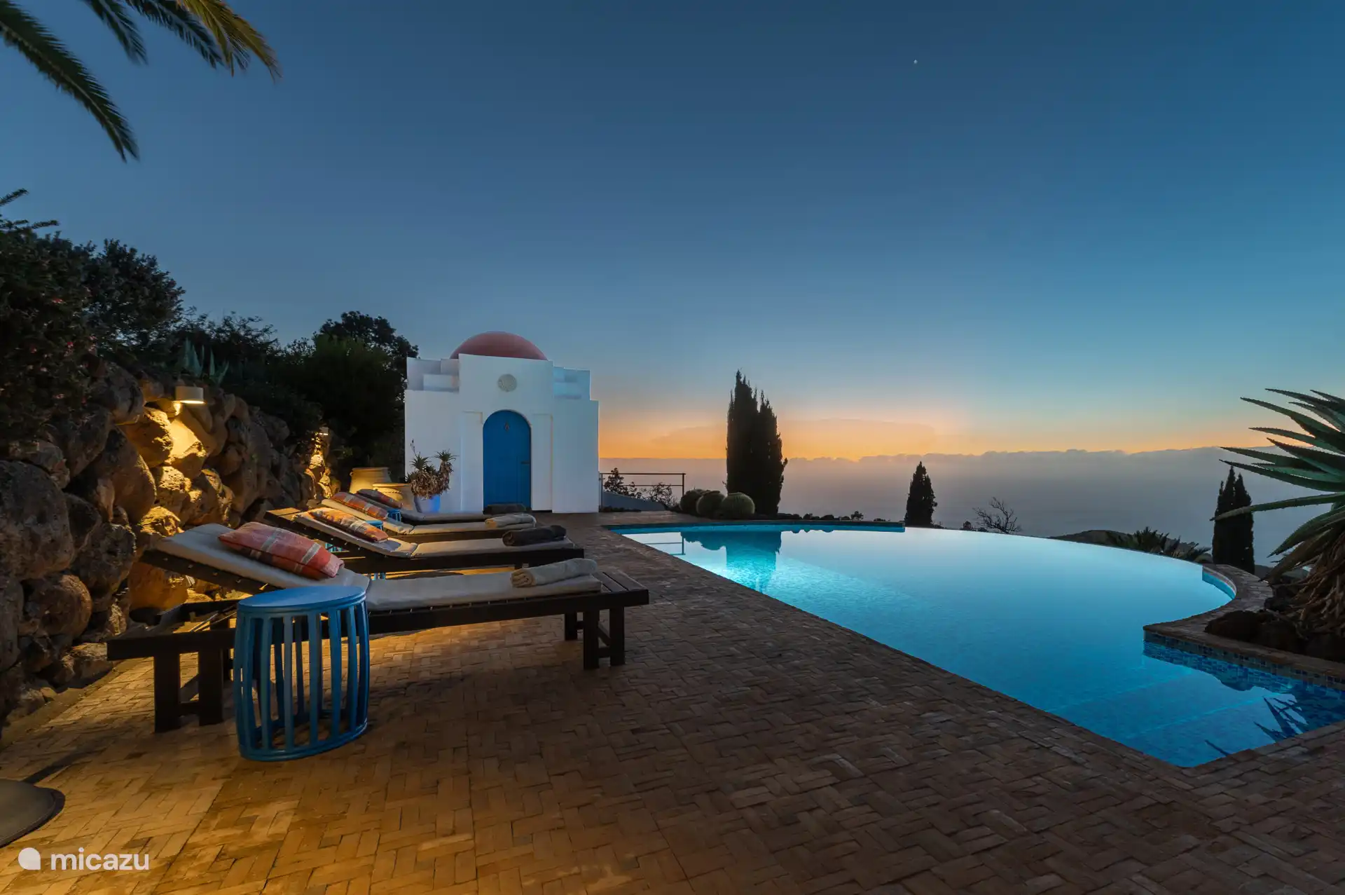 En de schitterende sterrenhemel boven je.