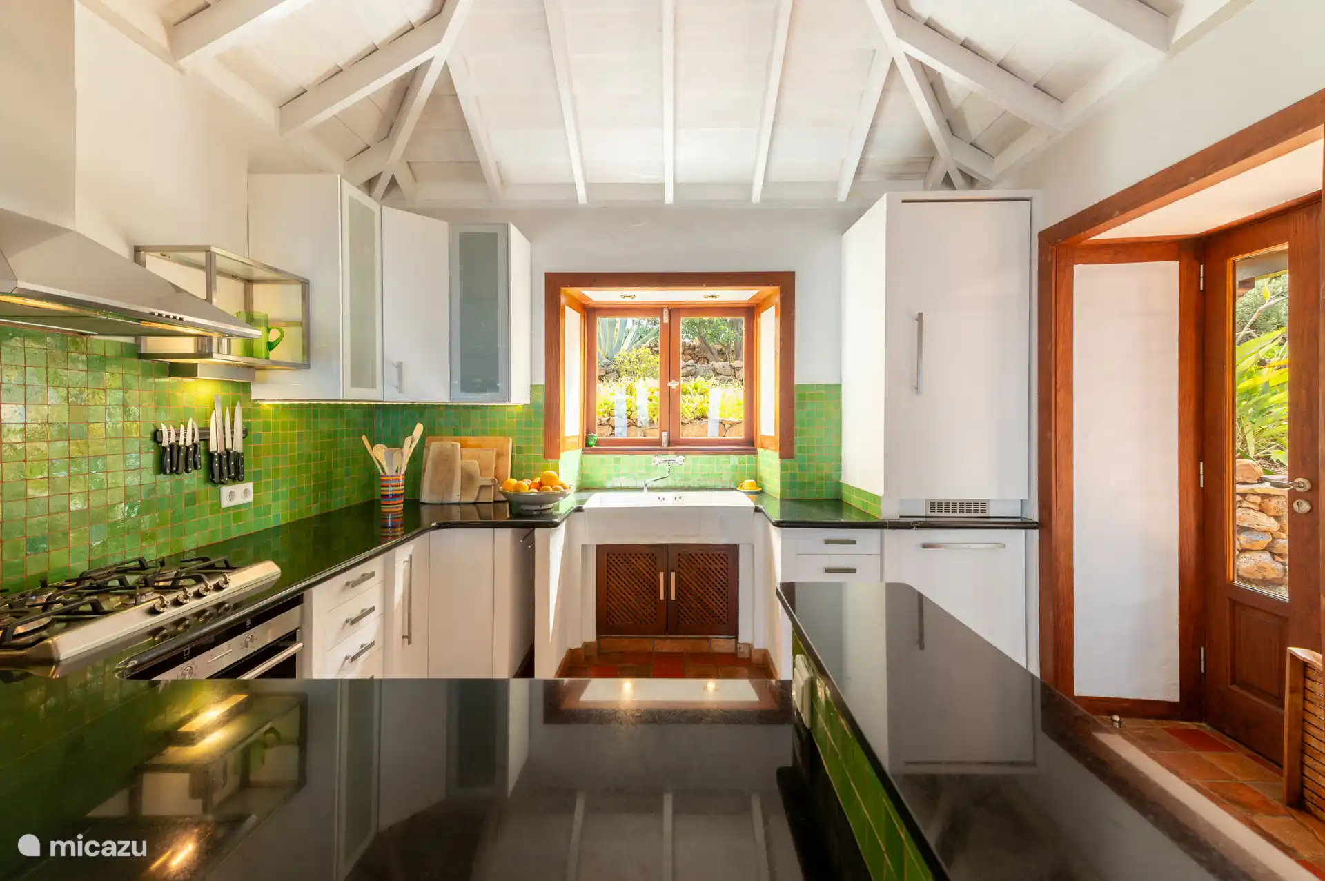 Ook hier komen de verschillende invloeden terug.