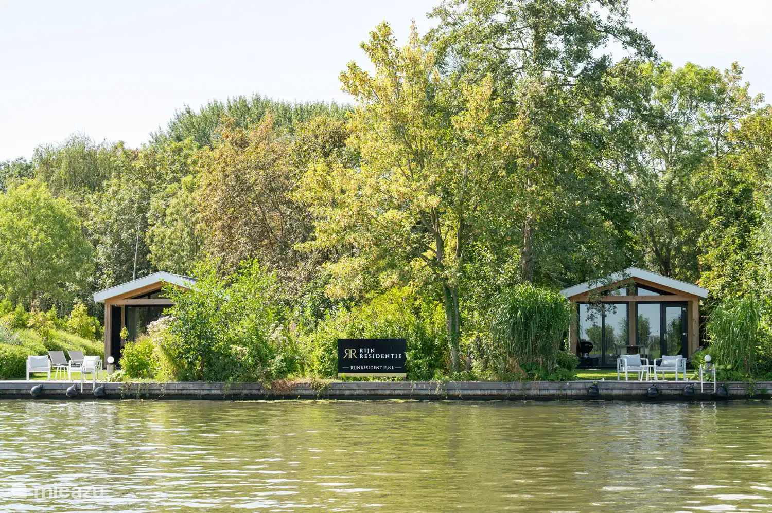Villa B juste à côté de l’eau