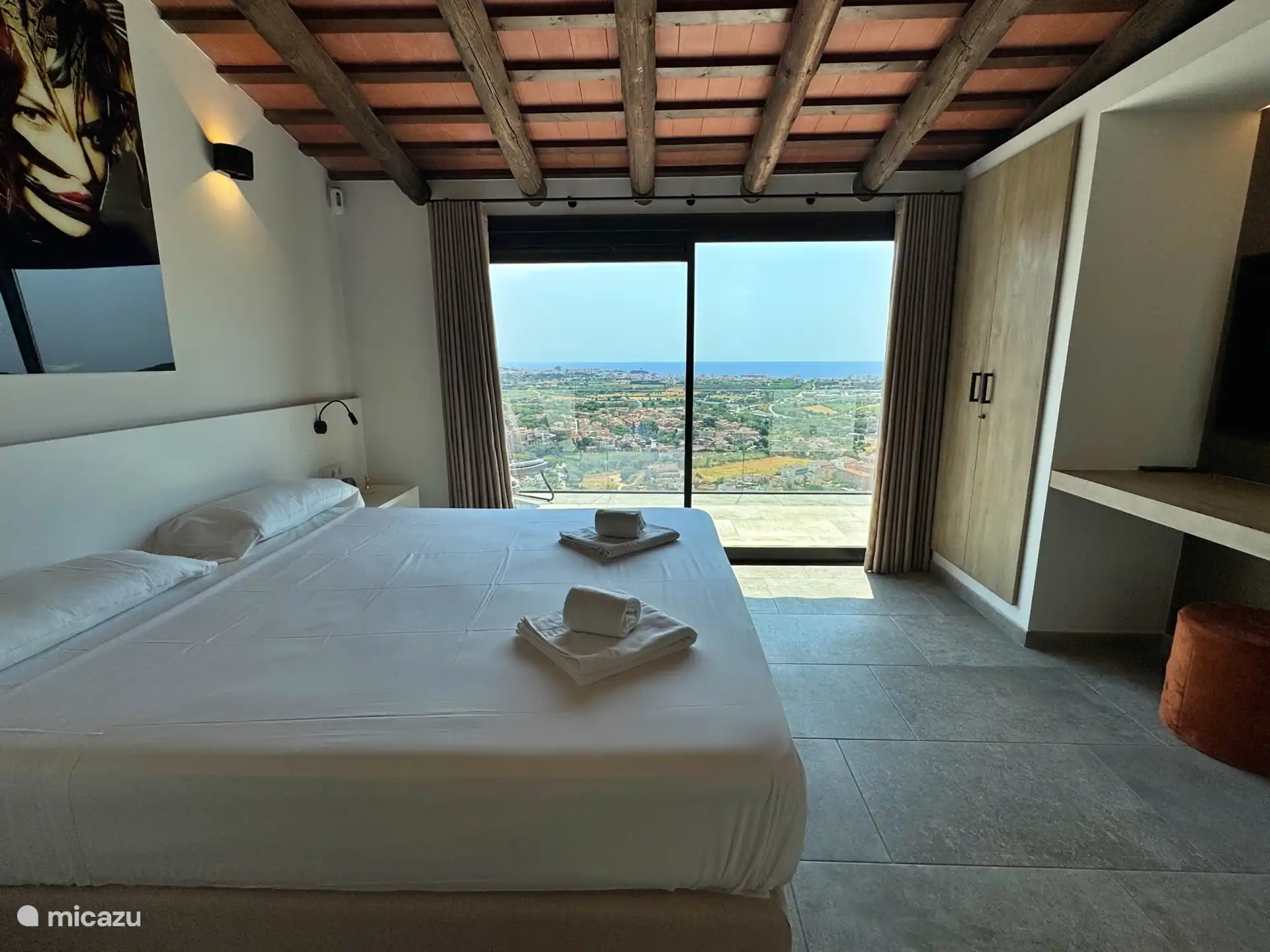 Slaapkamer 3 (met eigen badkamer)