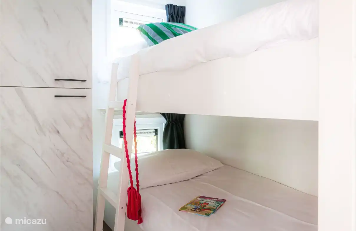 Dormitorio 3, litera