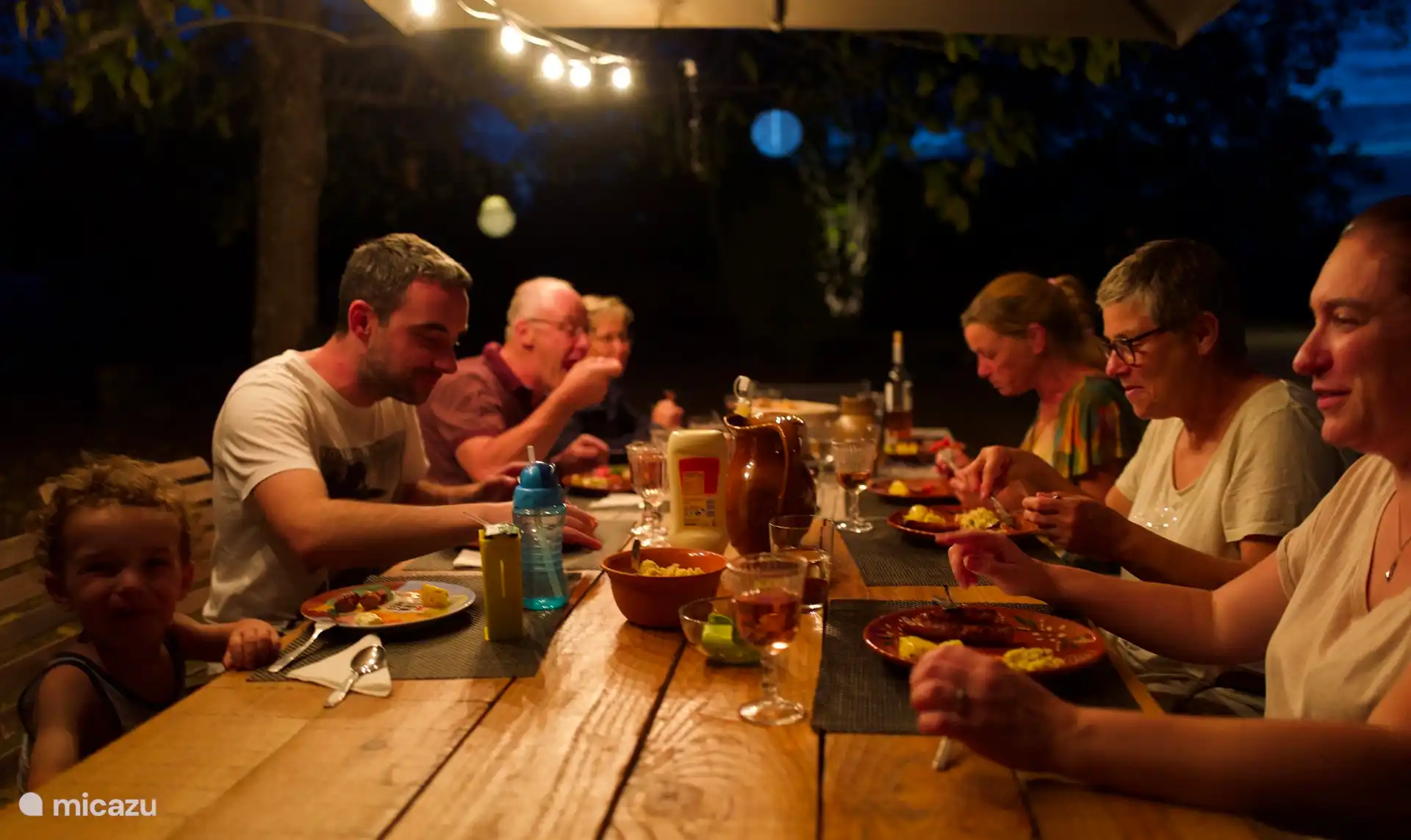 Table d'hôtes bieden wij 3 maal per week, op aanvraag.