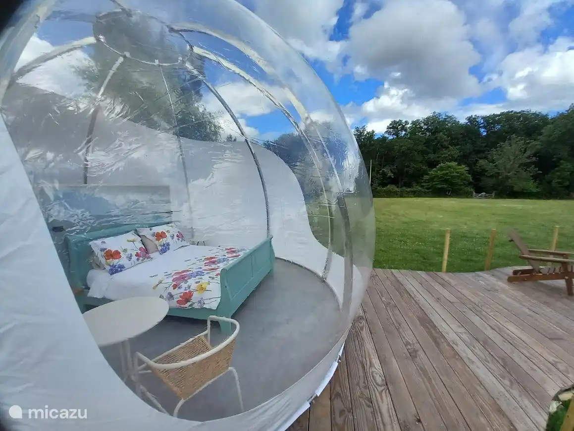 Jeu de boules, Frankrijk, Cher, Herry, glamping / safaritent / yurt La Bulle des Alpagas; 1 kamer 2 pers