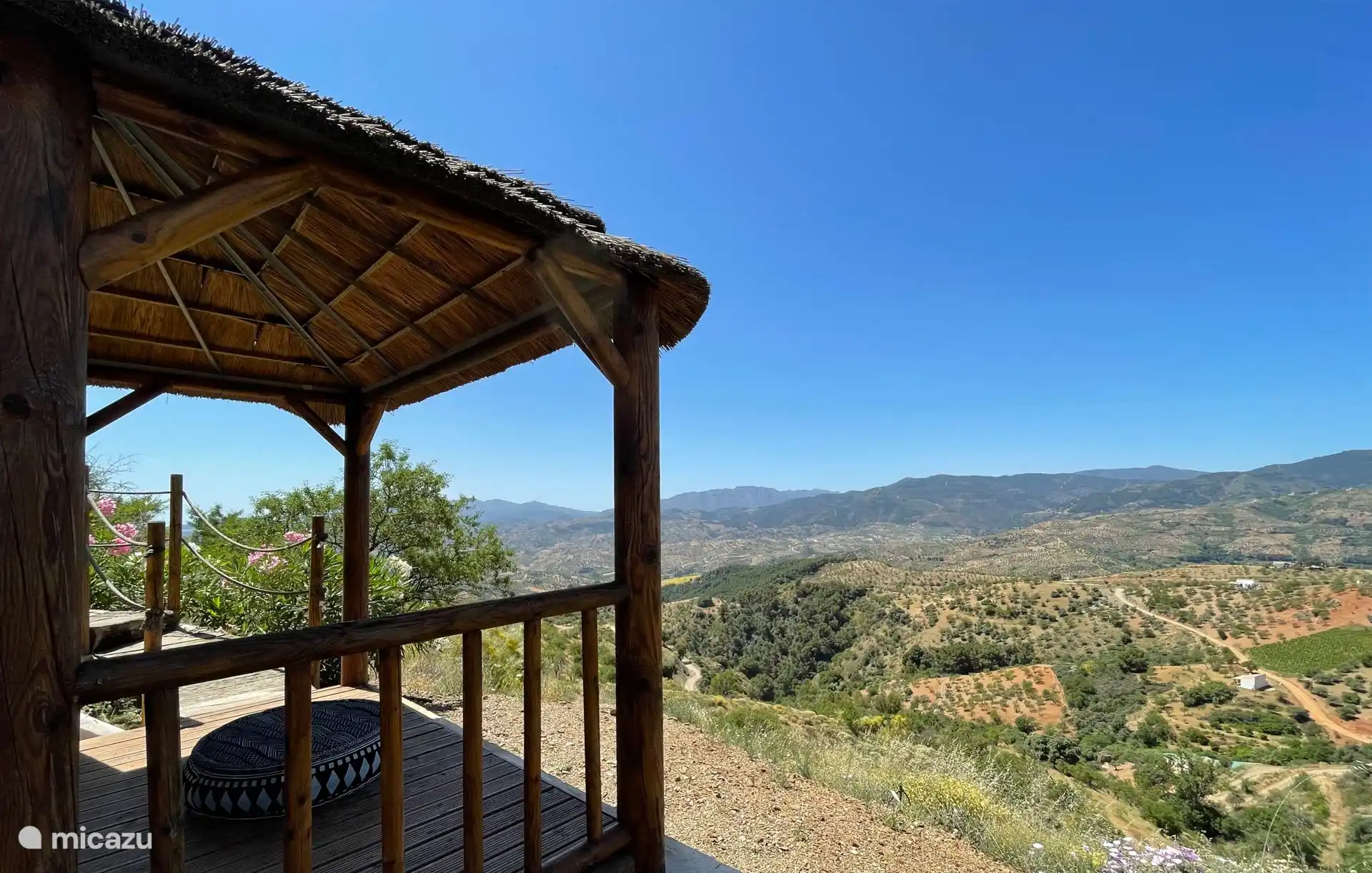 Tiki hut voor de stilte en prachtige uitzichten.