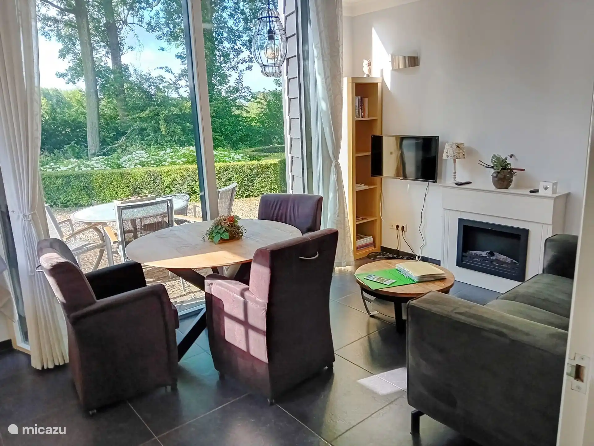 woongedeelte met mooi uitzicht naar buiten