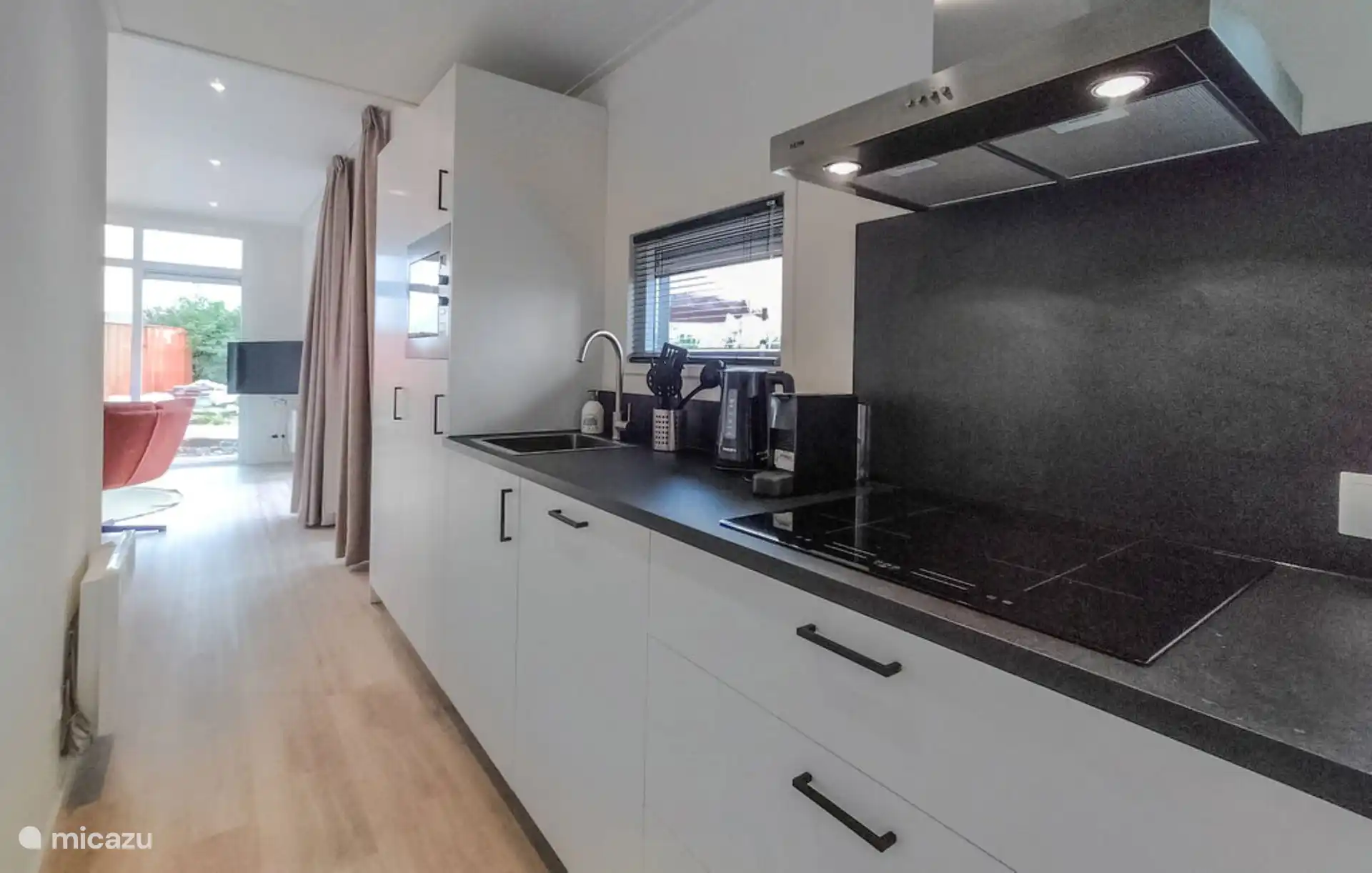 Nieuwe keuken met alle voorzieningen