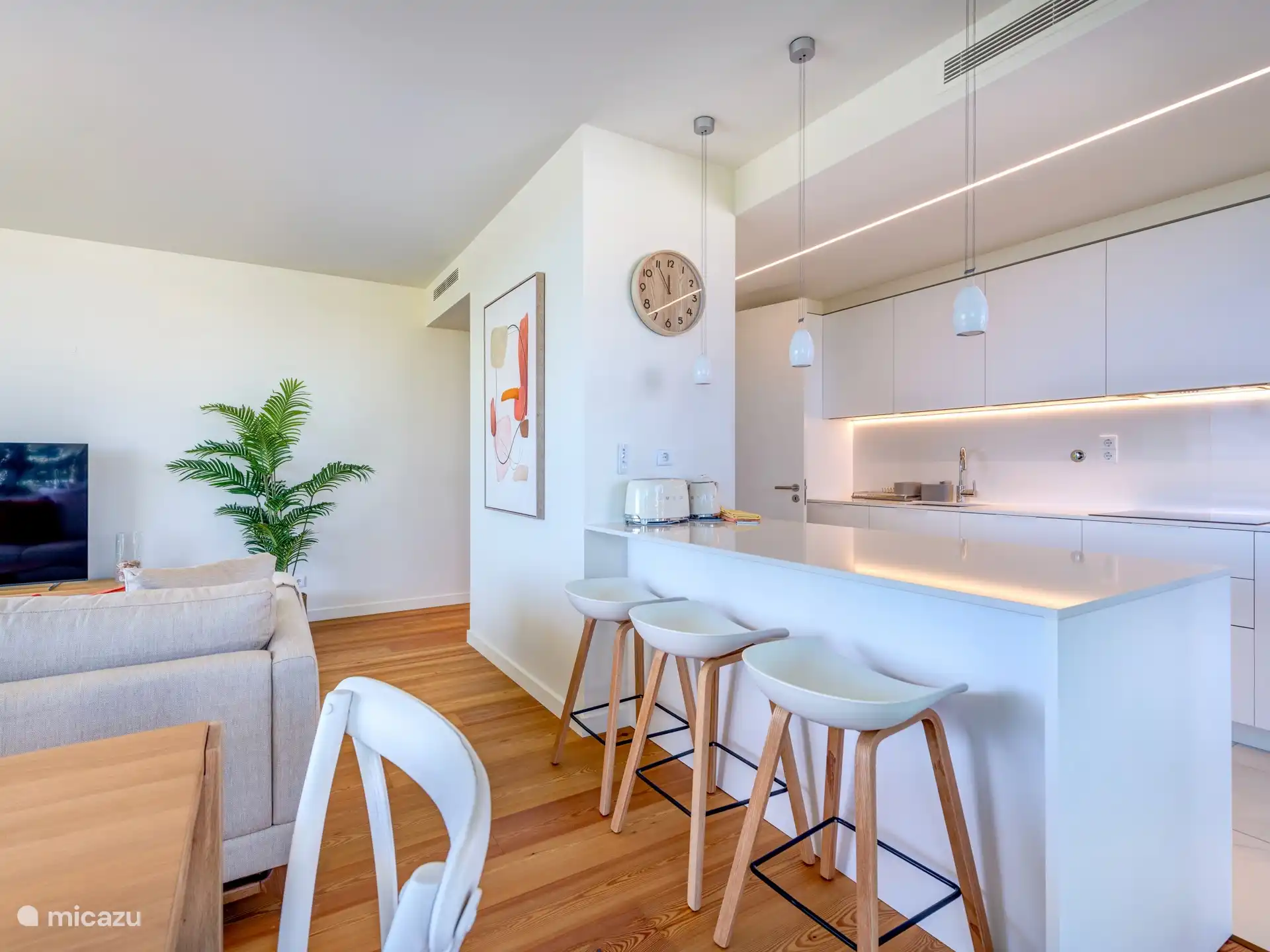 Ontbijtbalie, broodrooster, waterkoker