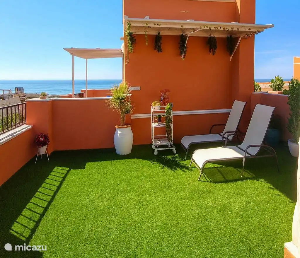 Liegeplätze auf der Dachterrasse