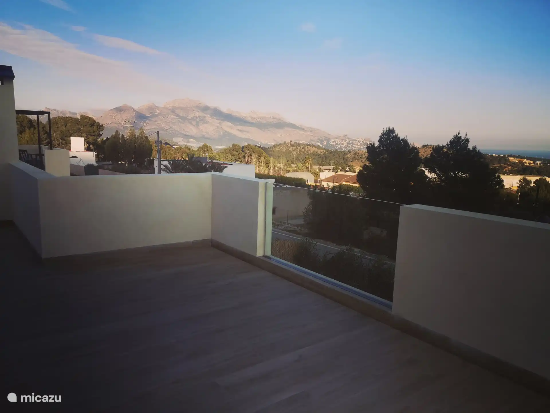 Terraza en la primera planta. 