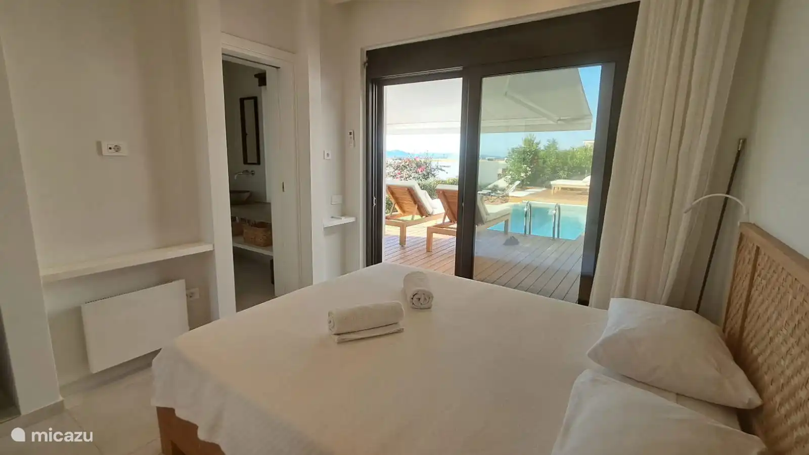 Je uitzicht vanaf het bed :) Met een tent om je te beschermen tegen de middagzon