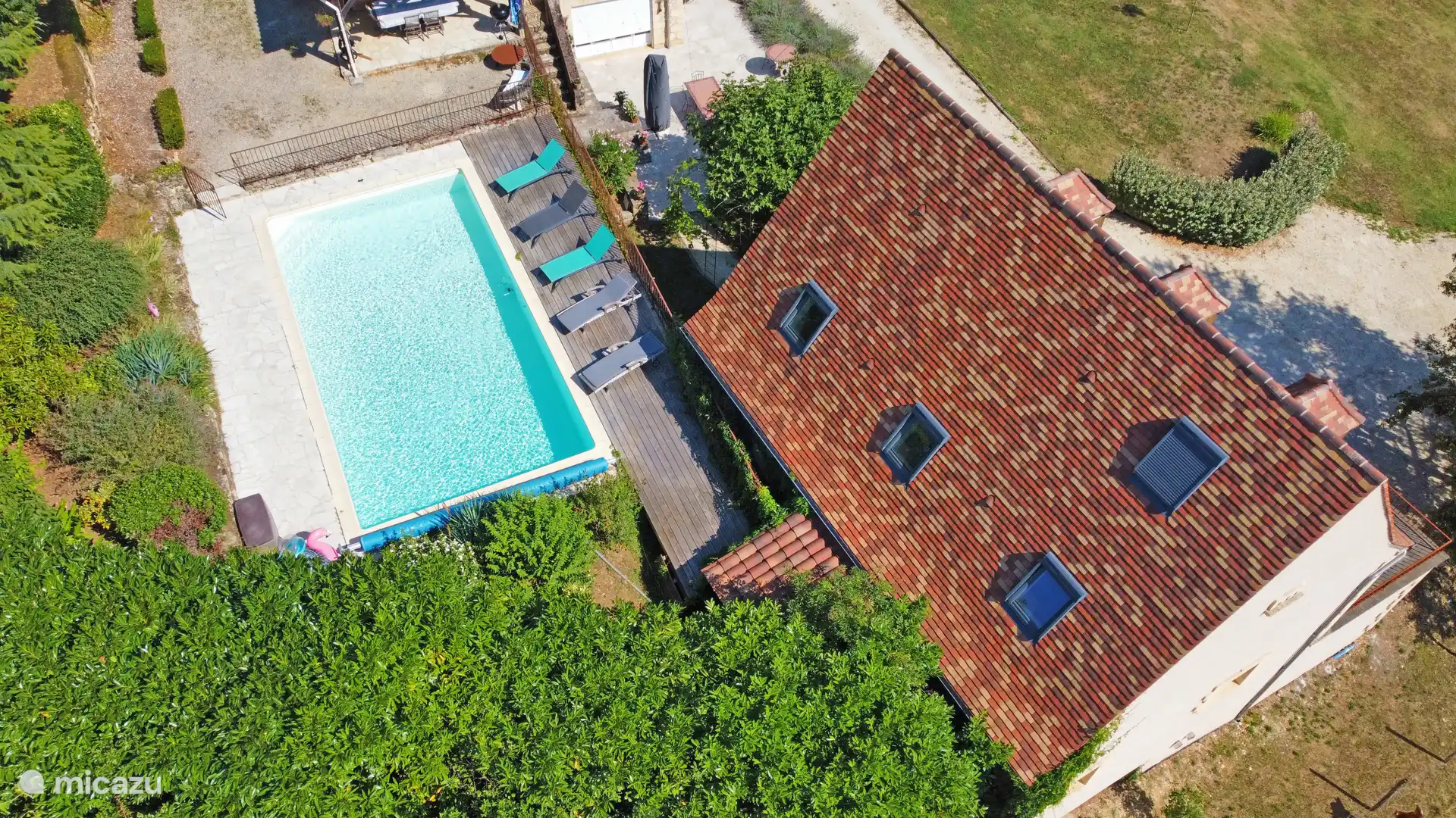 Luchtfoto van het zwembad