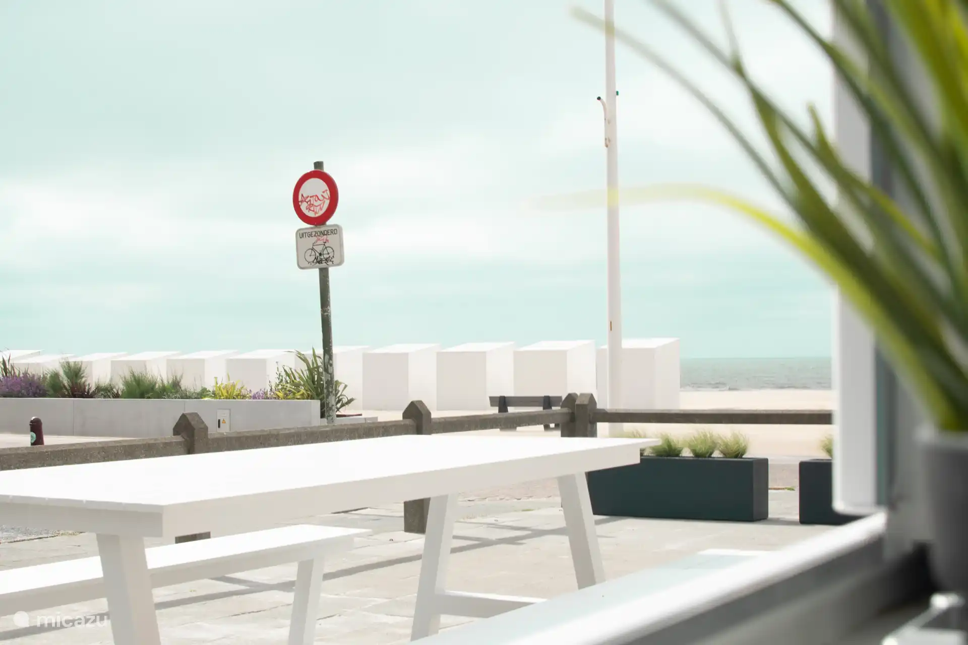 terraza con vistas al mar