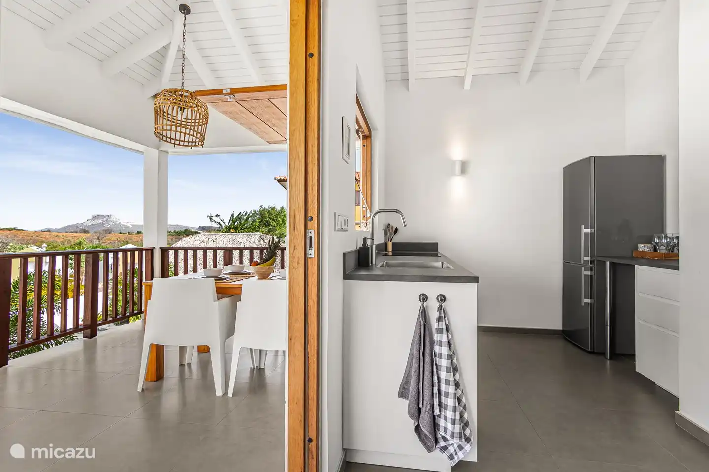 De keuken en het privé terras