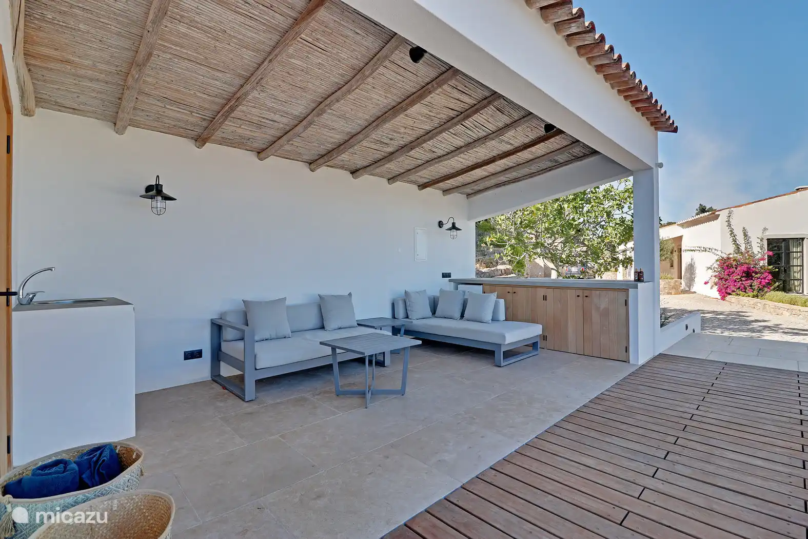 Espace salon avec canapés-salon