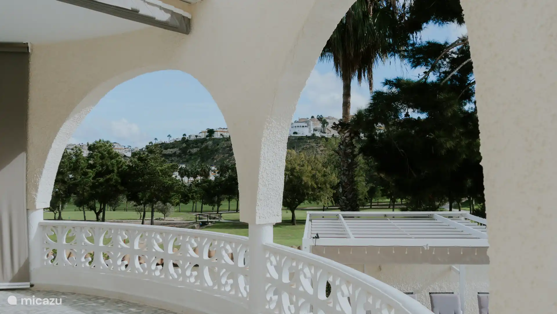 Terras met uitzicht op de La Marquesa Golfbaan