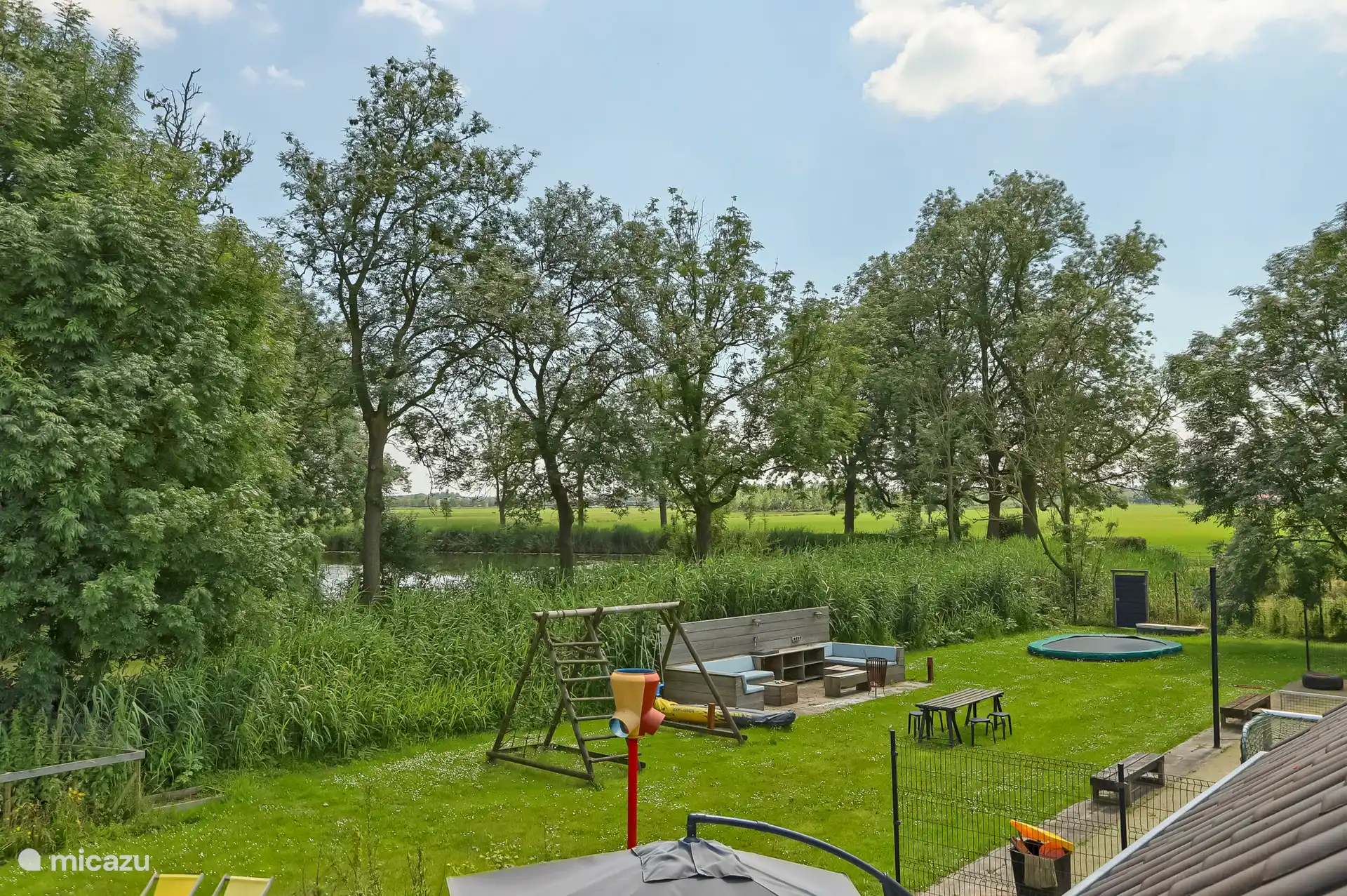 Uitzicht van de slaapzolder