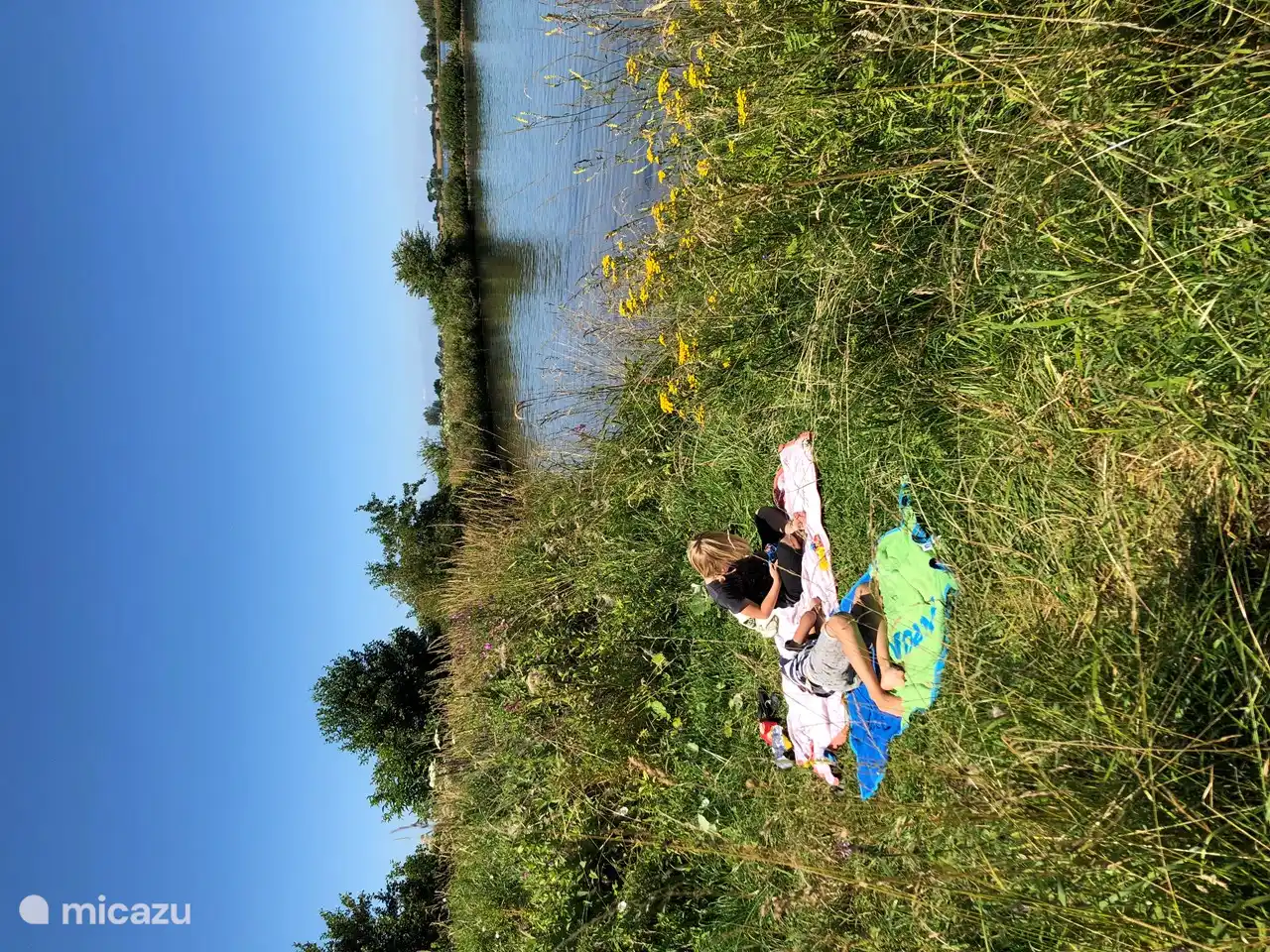 Strandje recht voor de boerderij