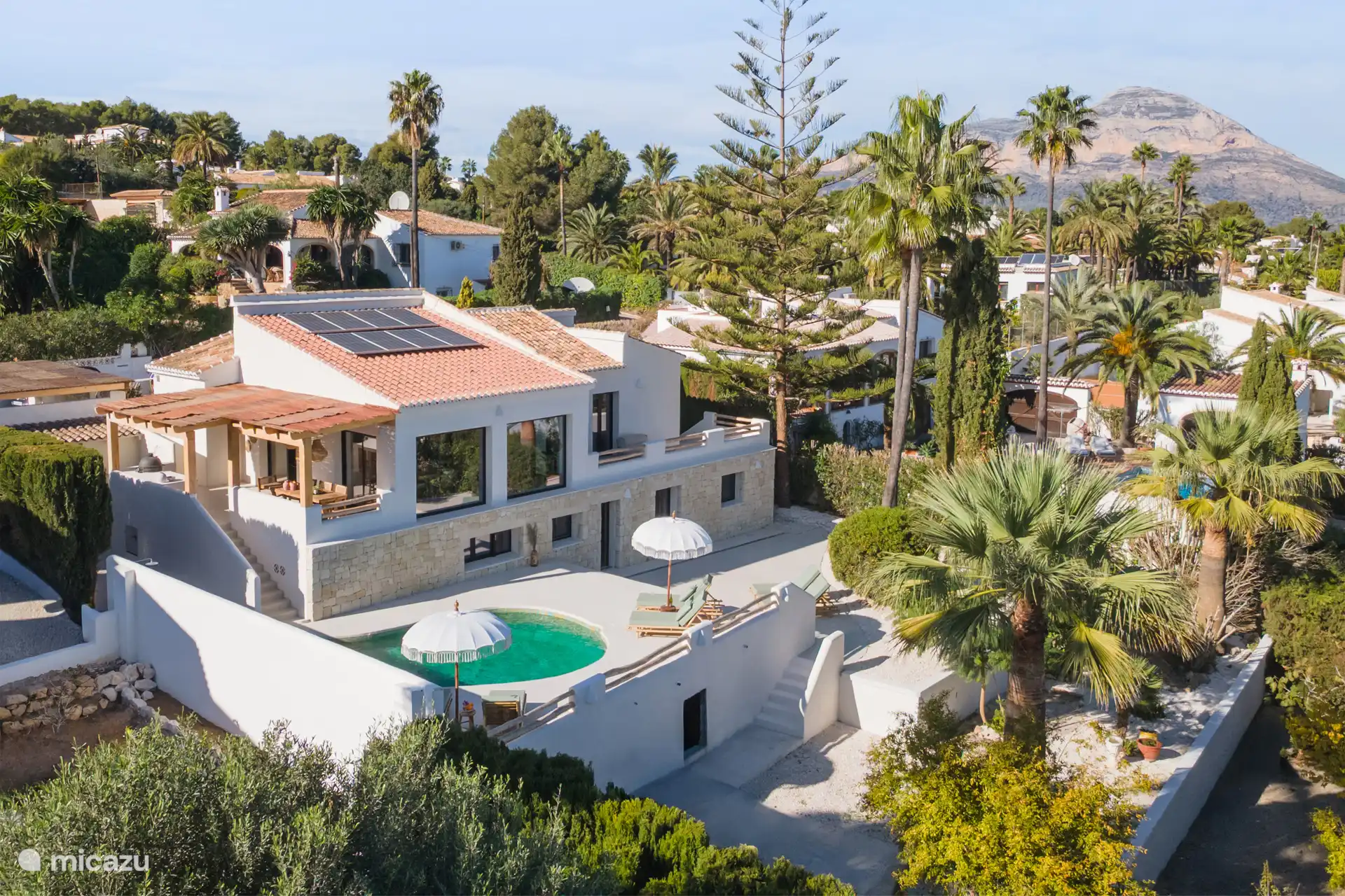 Compleet beeld van het hele huis.