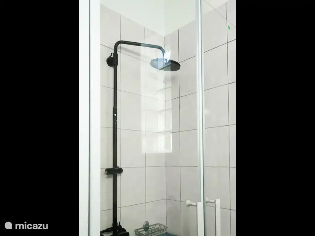 Bathroom 1, equipped with comfortable rain shower