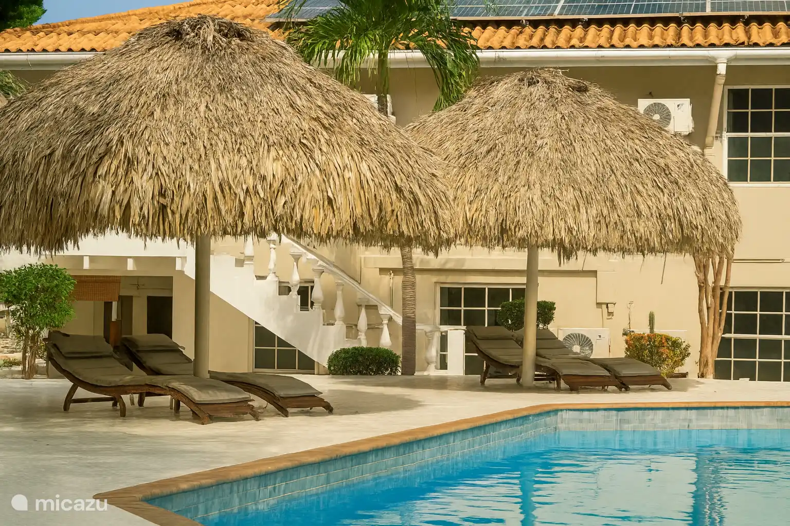 appartement huren in Jan Thiel, Banda Ariba (oost), Curaçao -  3 Pers-Appartement-Tuinzicht