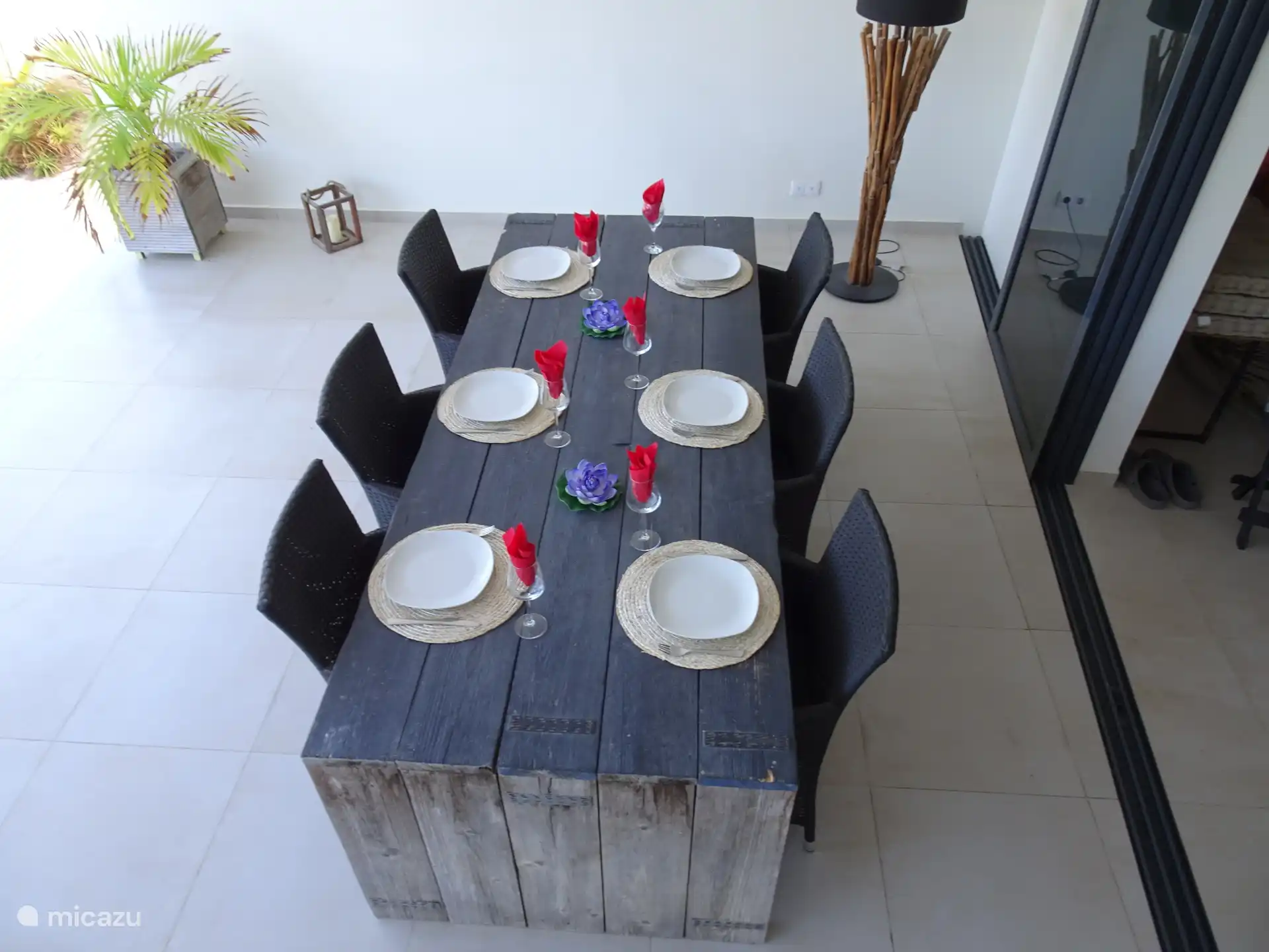 Esstisch auf der Veranda