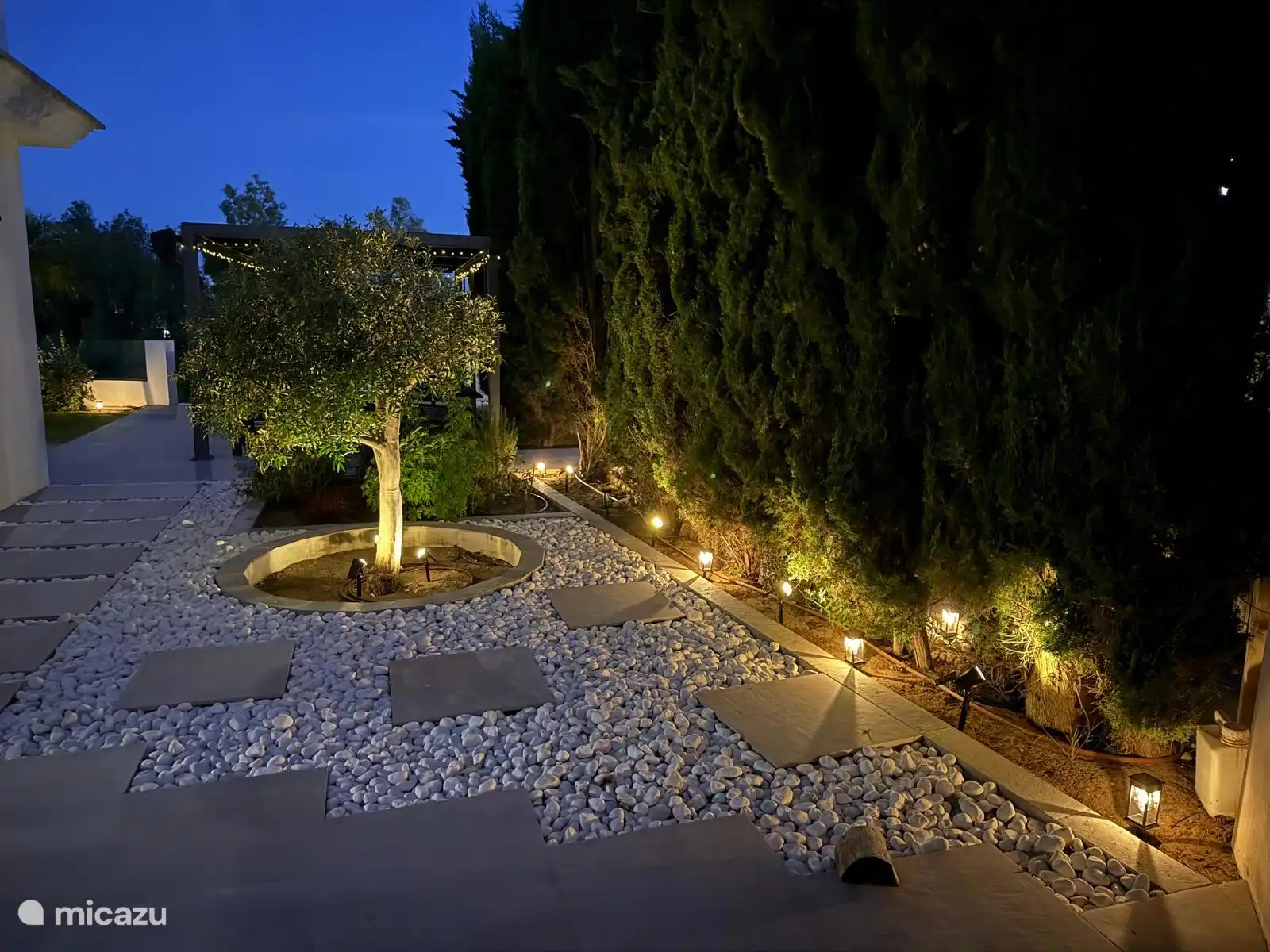 Entrada a la villa muy acogedora