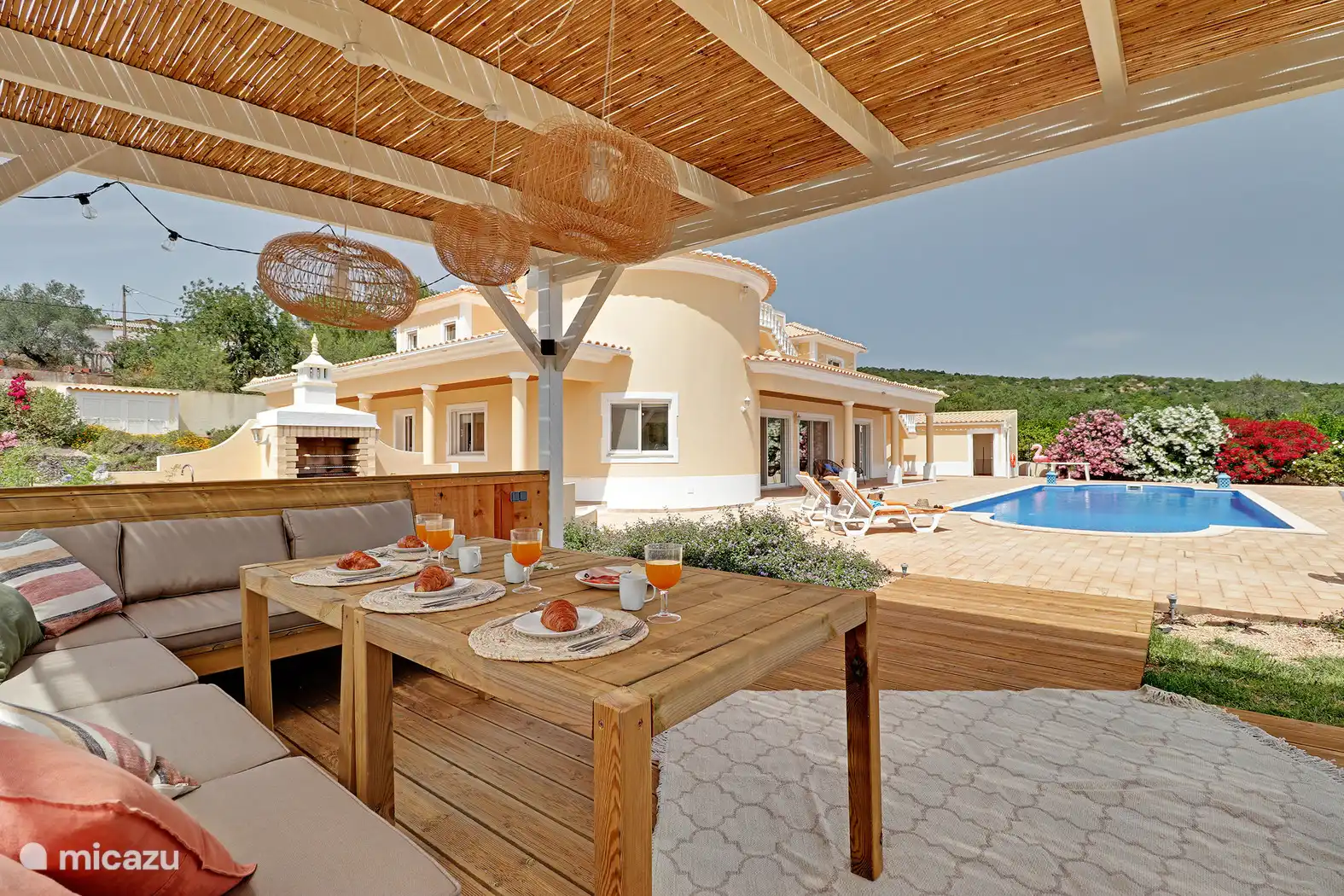 Salle à manger extérieure