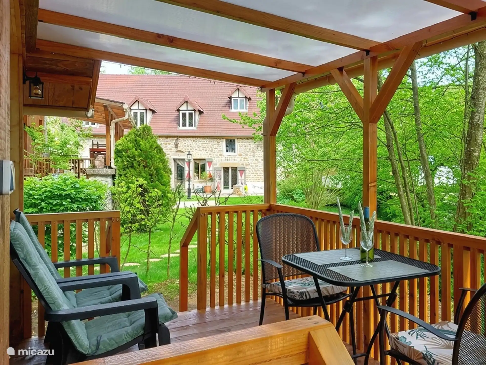 Überdachte Terrasse