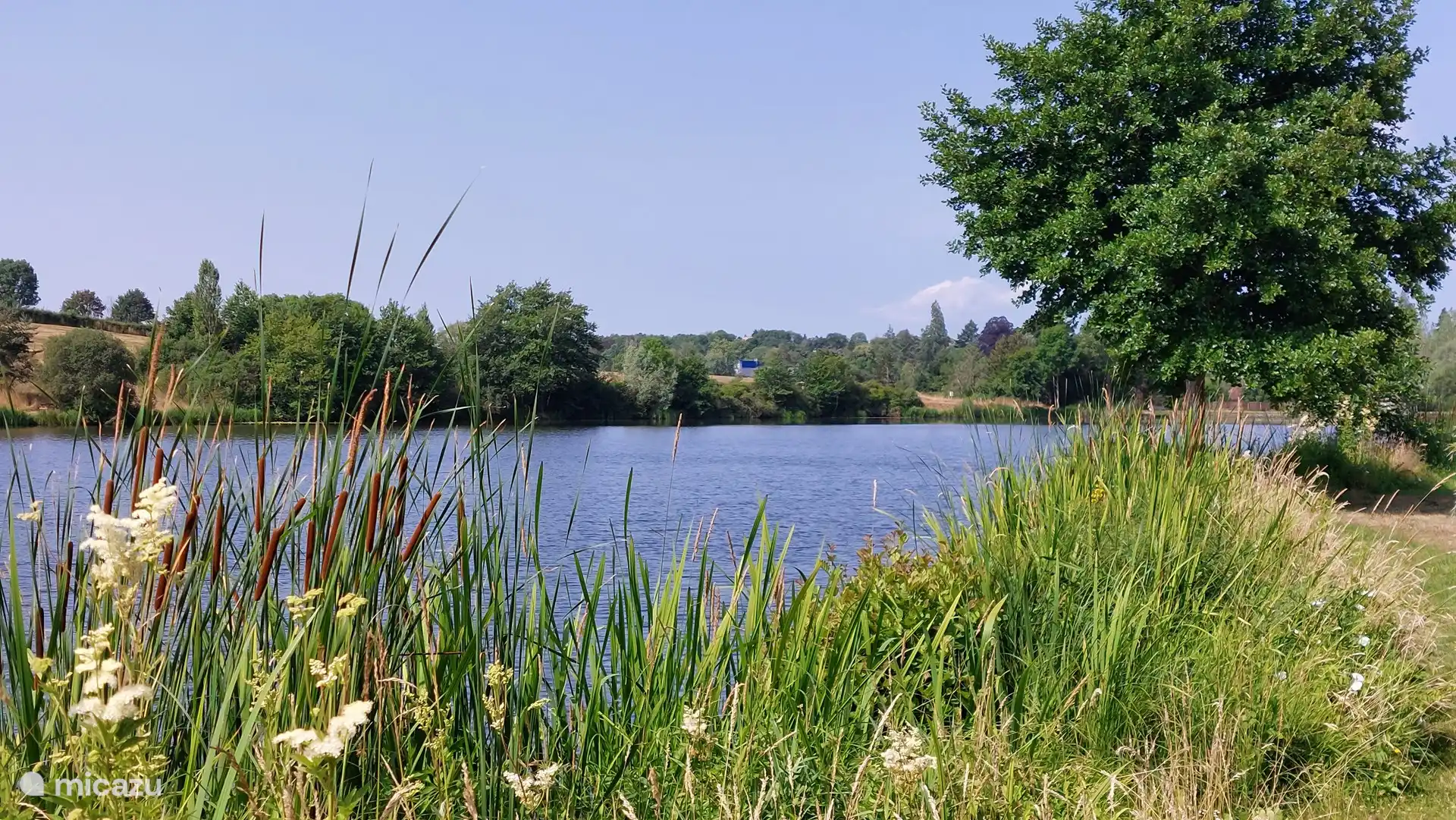 Directe toegang naar l'Etang Fouché vanuit de gîte