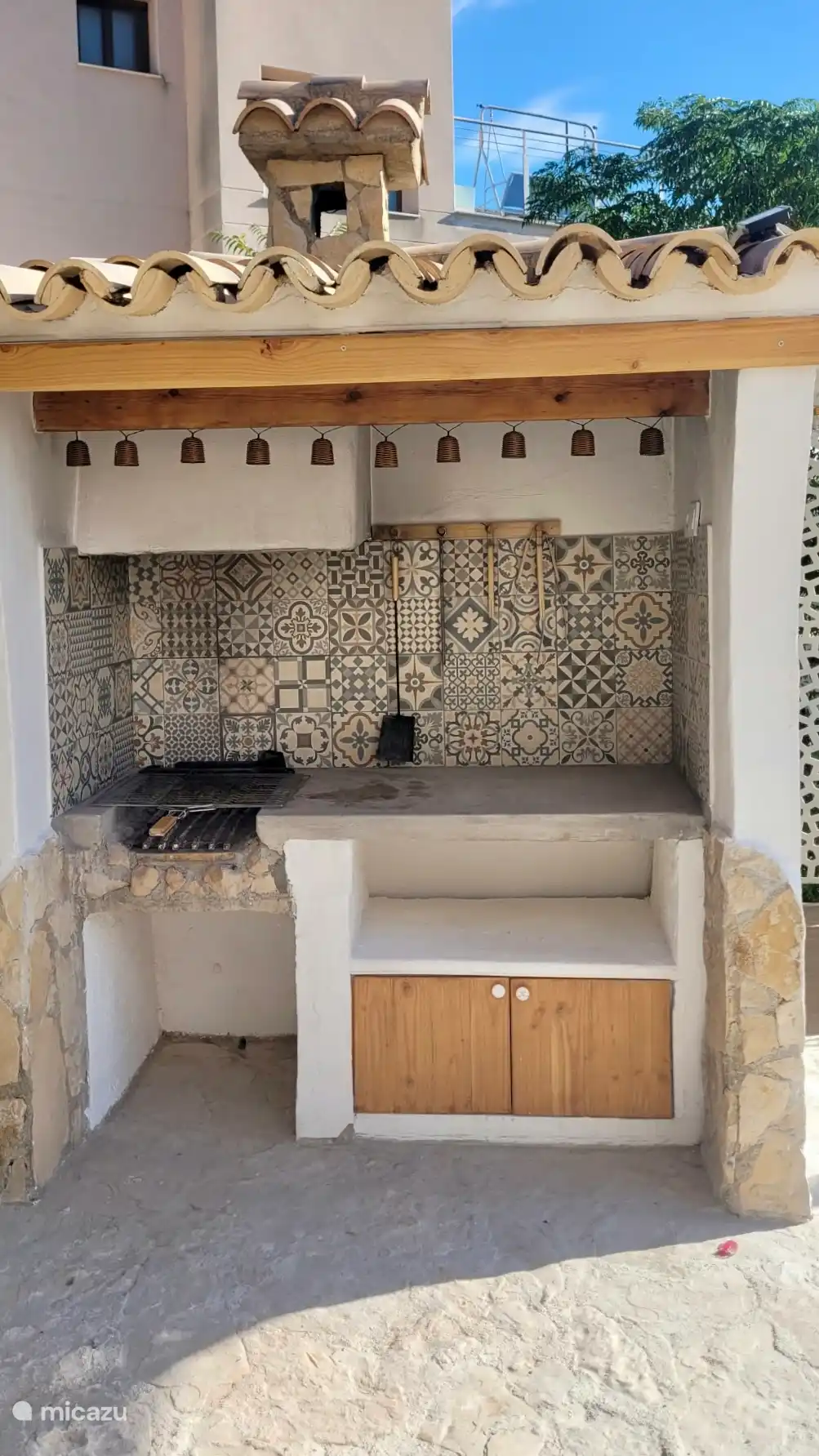 Outdoor barbeque