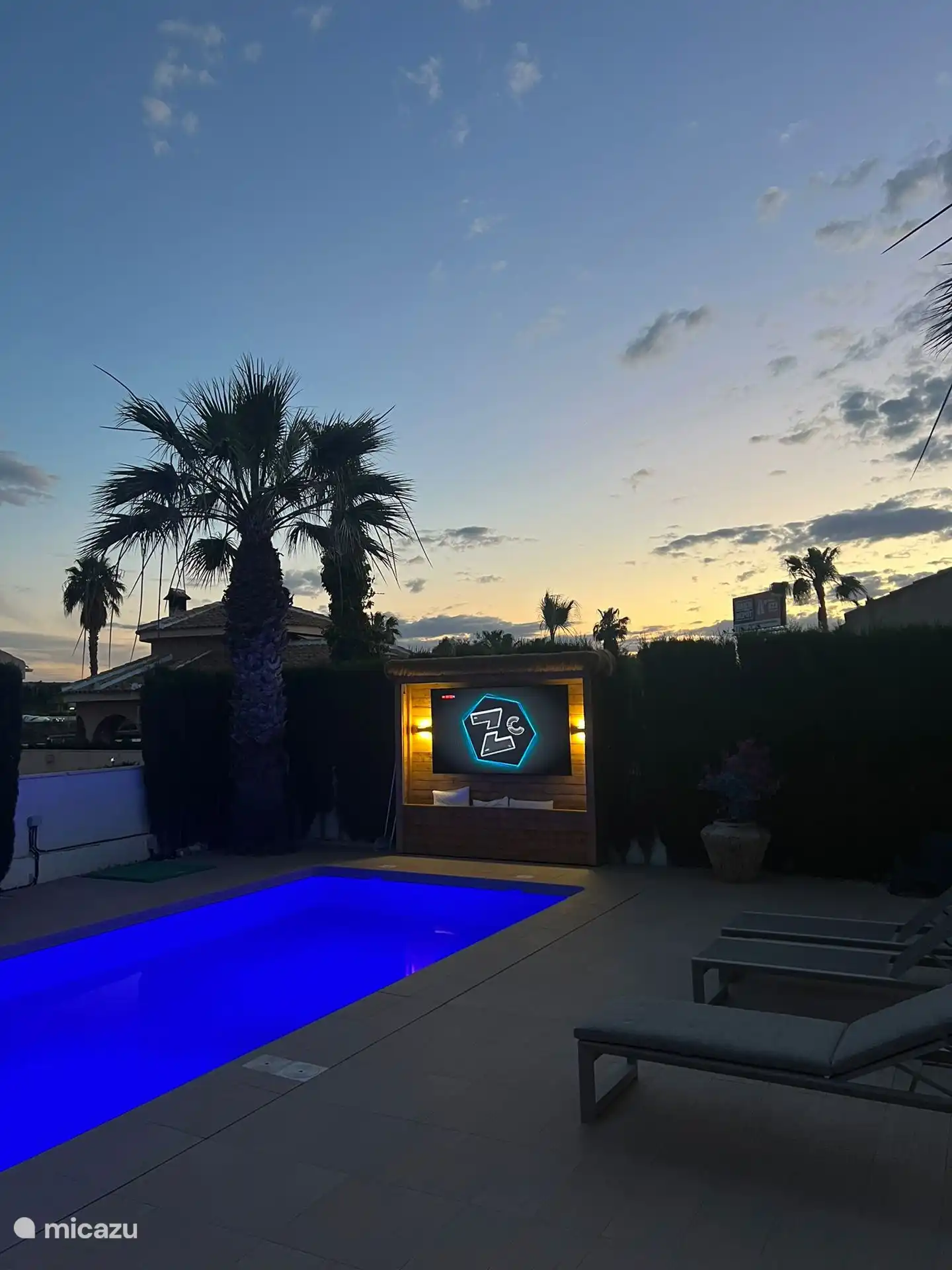 Wauw! Villa Mimosa in Benijófar: verwarmd privézwembad, outdoor bioscoop en 100% privacy. Dé luxe oase aan de Costa Blanca Zuid!
