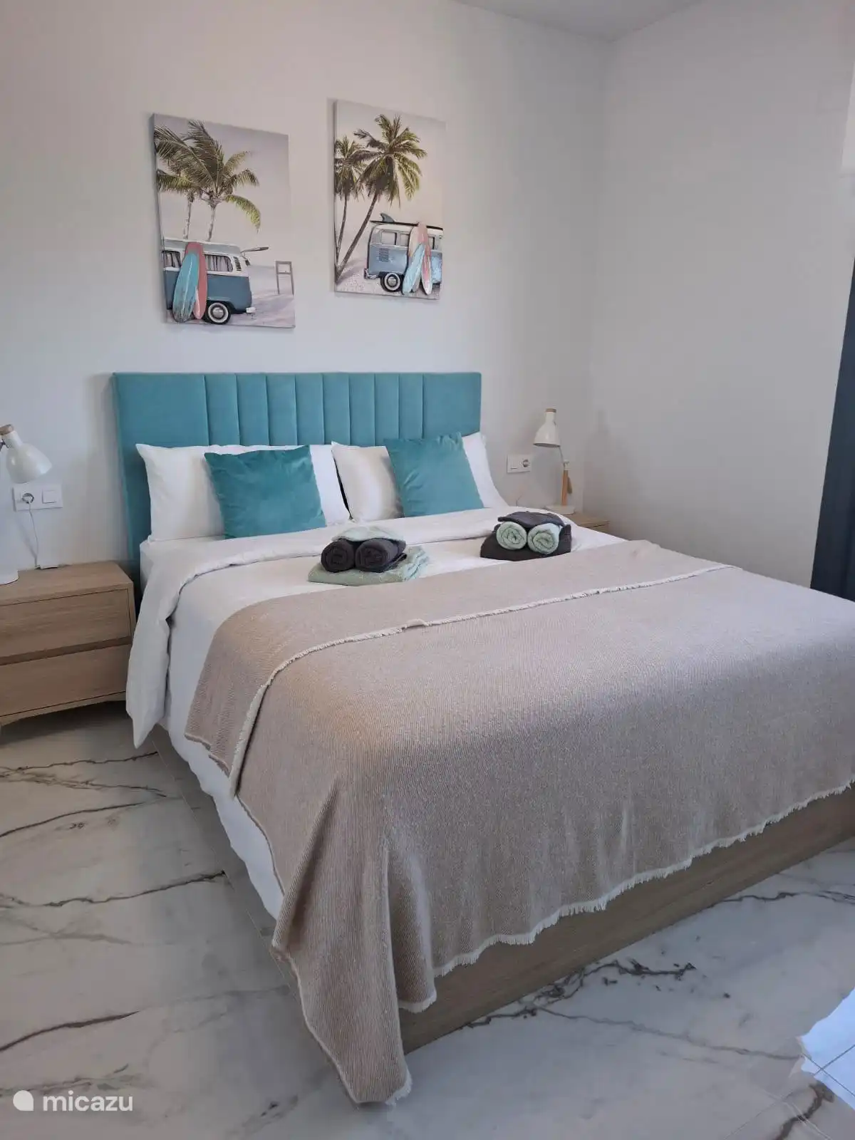 master bed 160 x 200 cm with ensuite bathroom