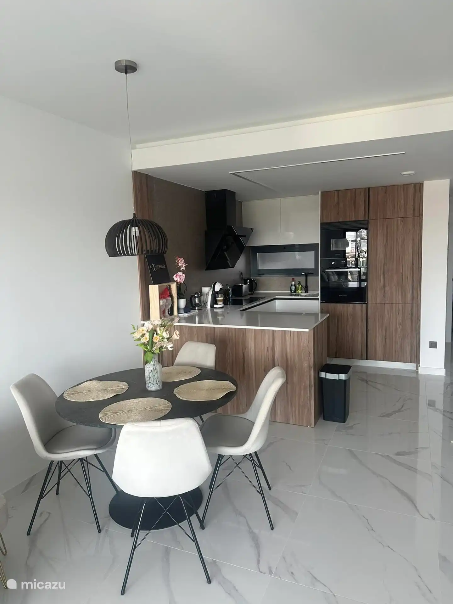 Speisesaal und Küche