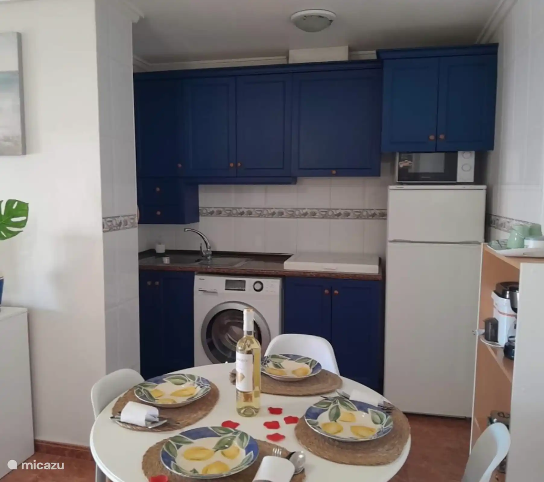 Cozy Beach Flat in Spain, Costa Blanca, Torrevieja - apartment