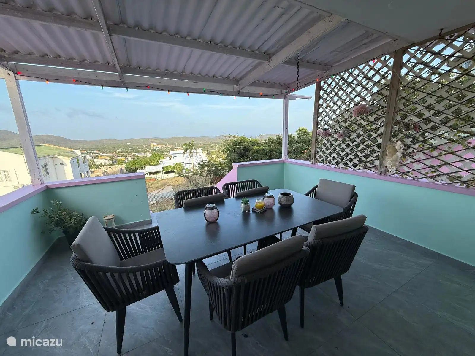 Patio exterior con vistas 