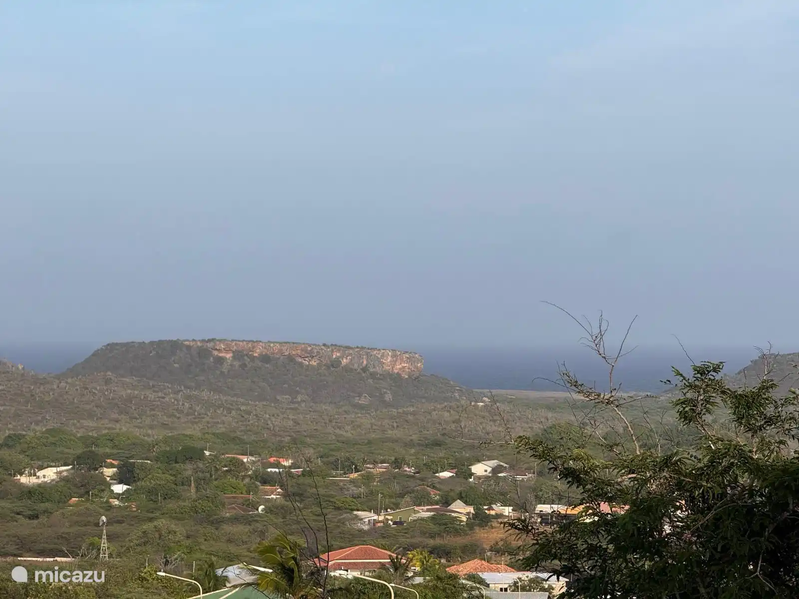 Vistas a la montaña y al océano 