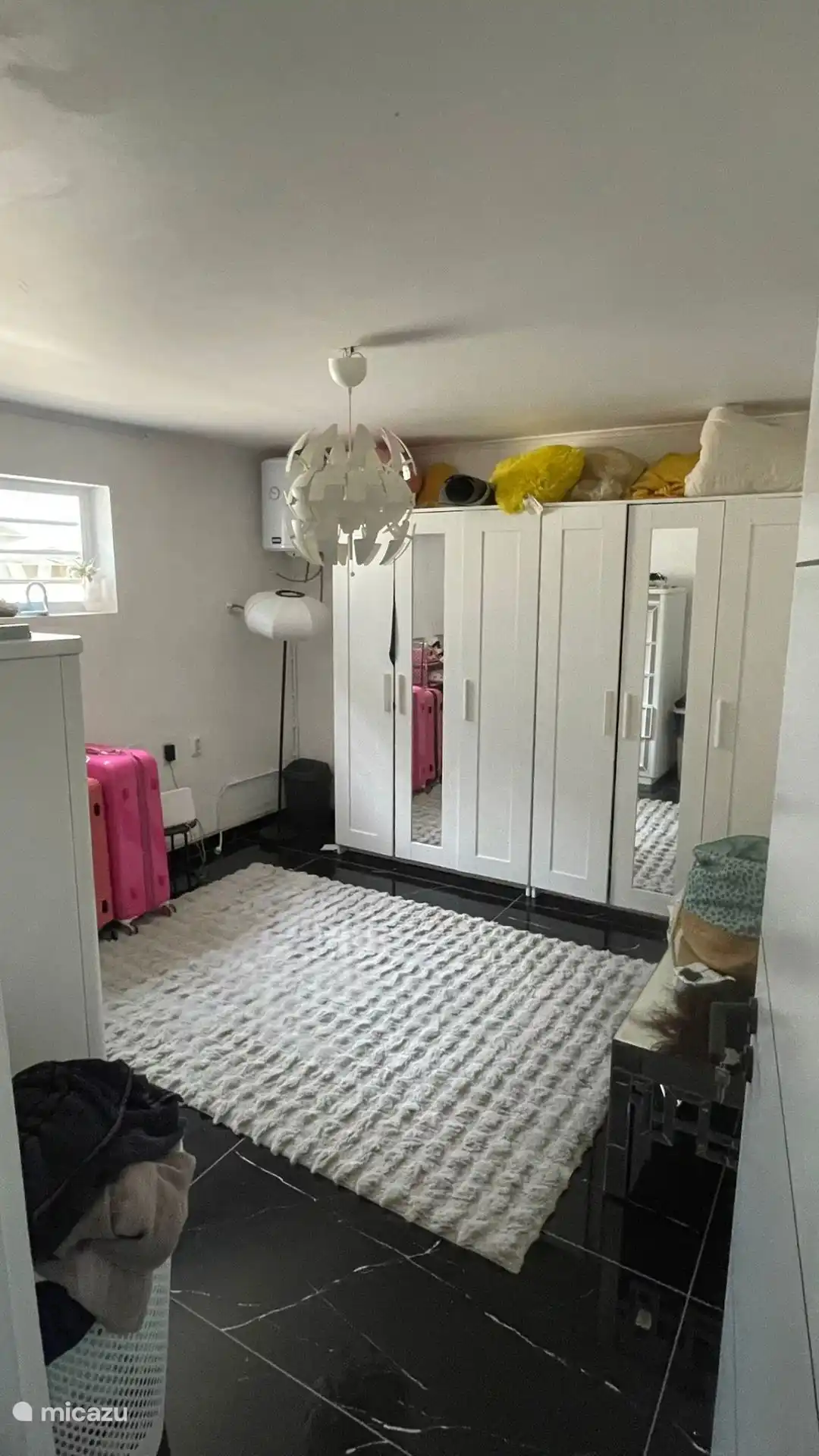 Begehbarer Kleiderschrank